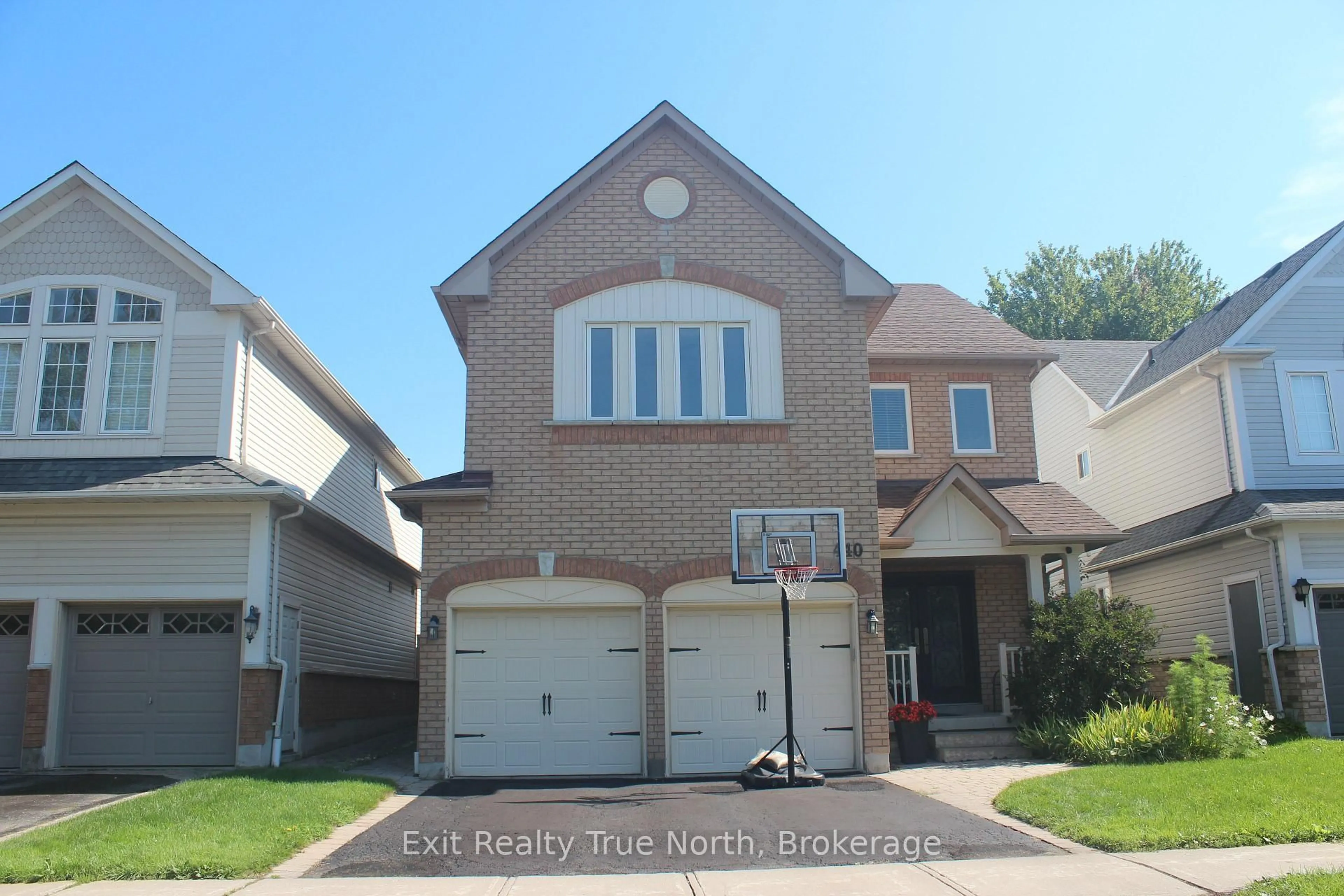 Home with brick exterior material, street for 440 Whitby Shores Greenway, Whitby Ontario L1N 9R4