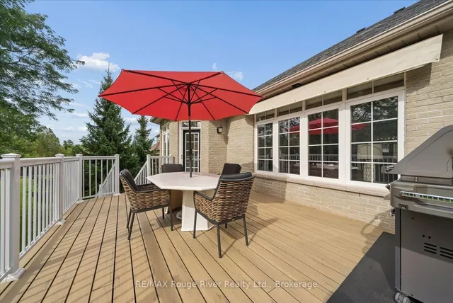26 Hanover Crt, Whitby 4