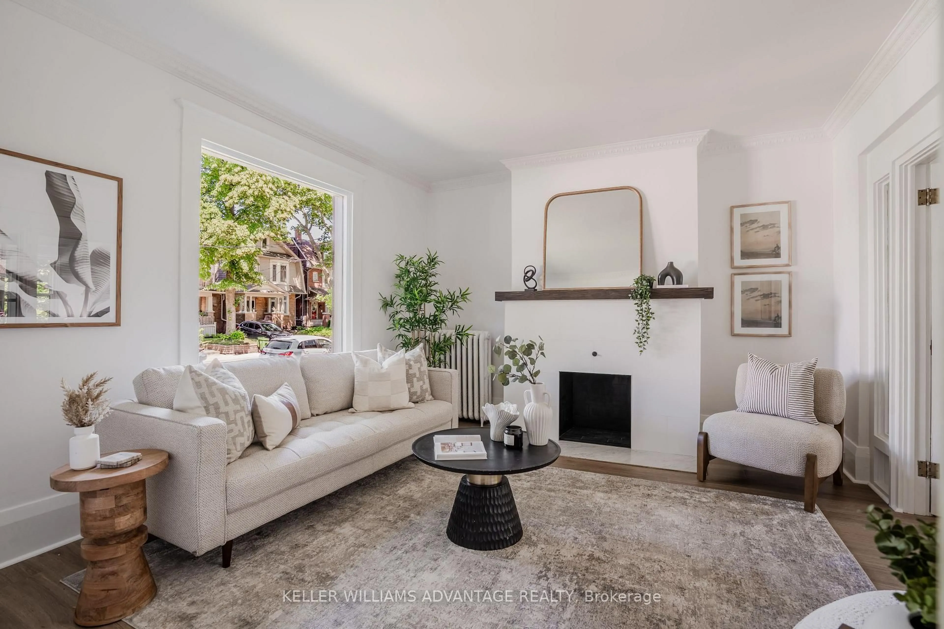 Living room with furniture, unknown for 3 Columbine Ave, Toronto Ontario M4L 1P2