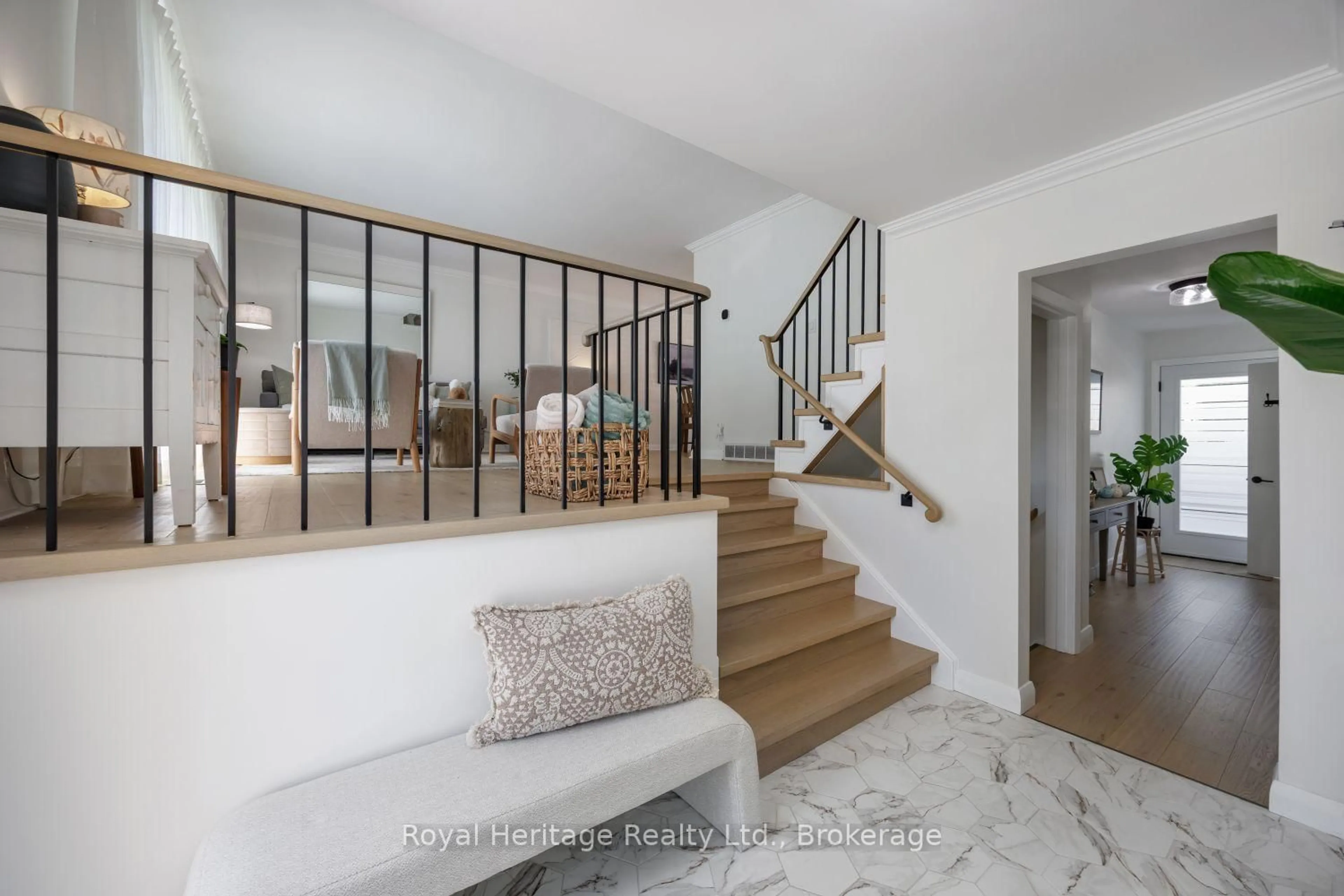 Unknown for 396 Jane Ave, Oshawa Ontario L1J 3L4