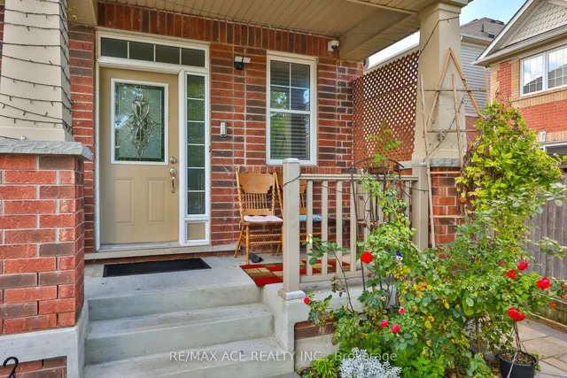 1819 Misthollow Dr, Pickering 3