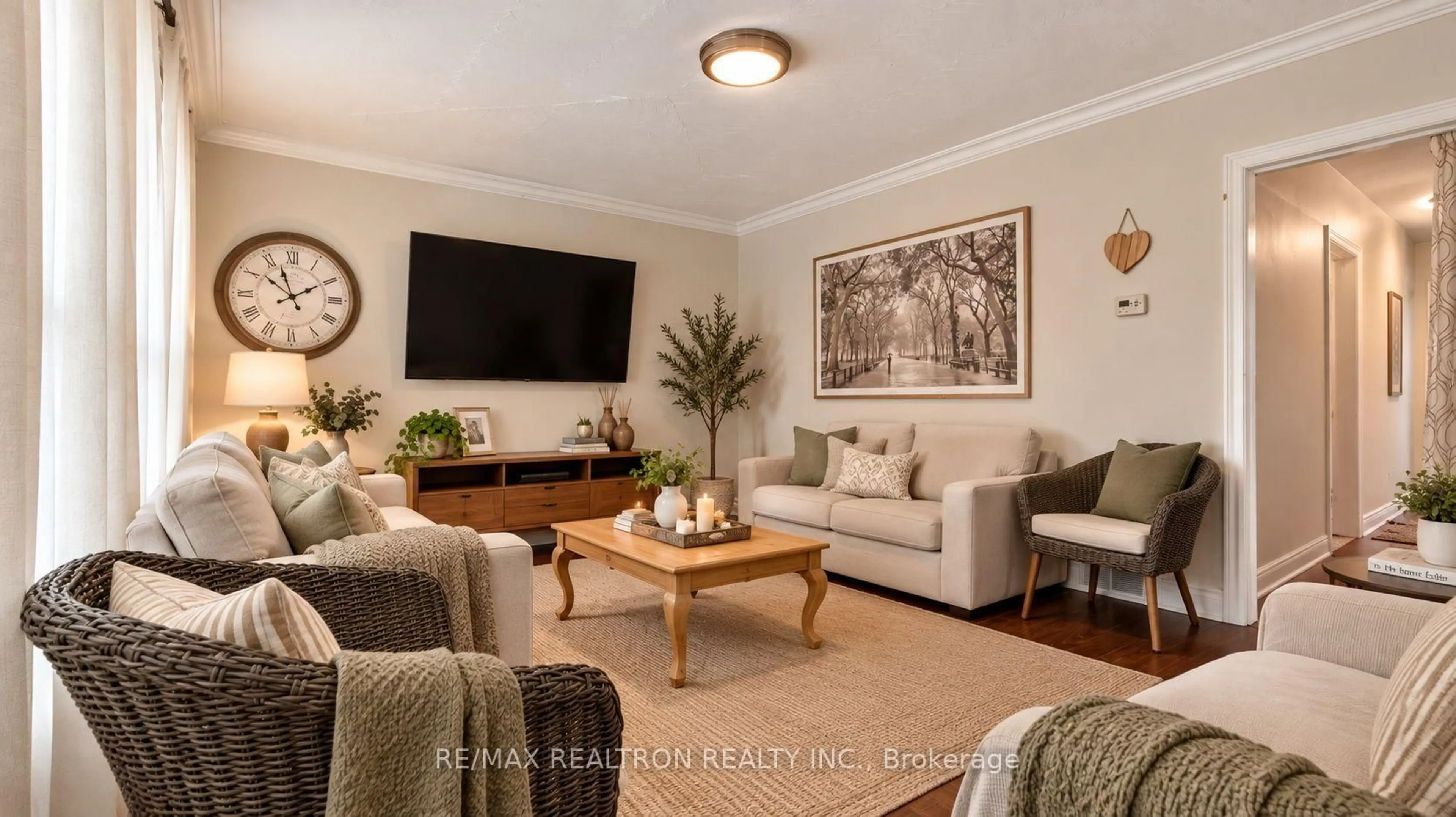 Living room with furniture, wood/laminate floor for 82 Ranstone Gdns, Toronto Ontario M1K 2T8