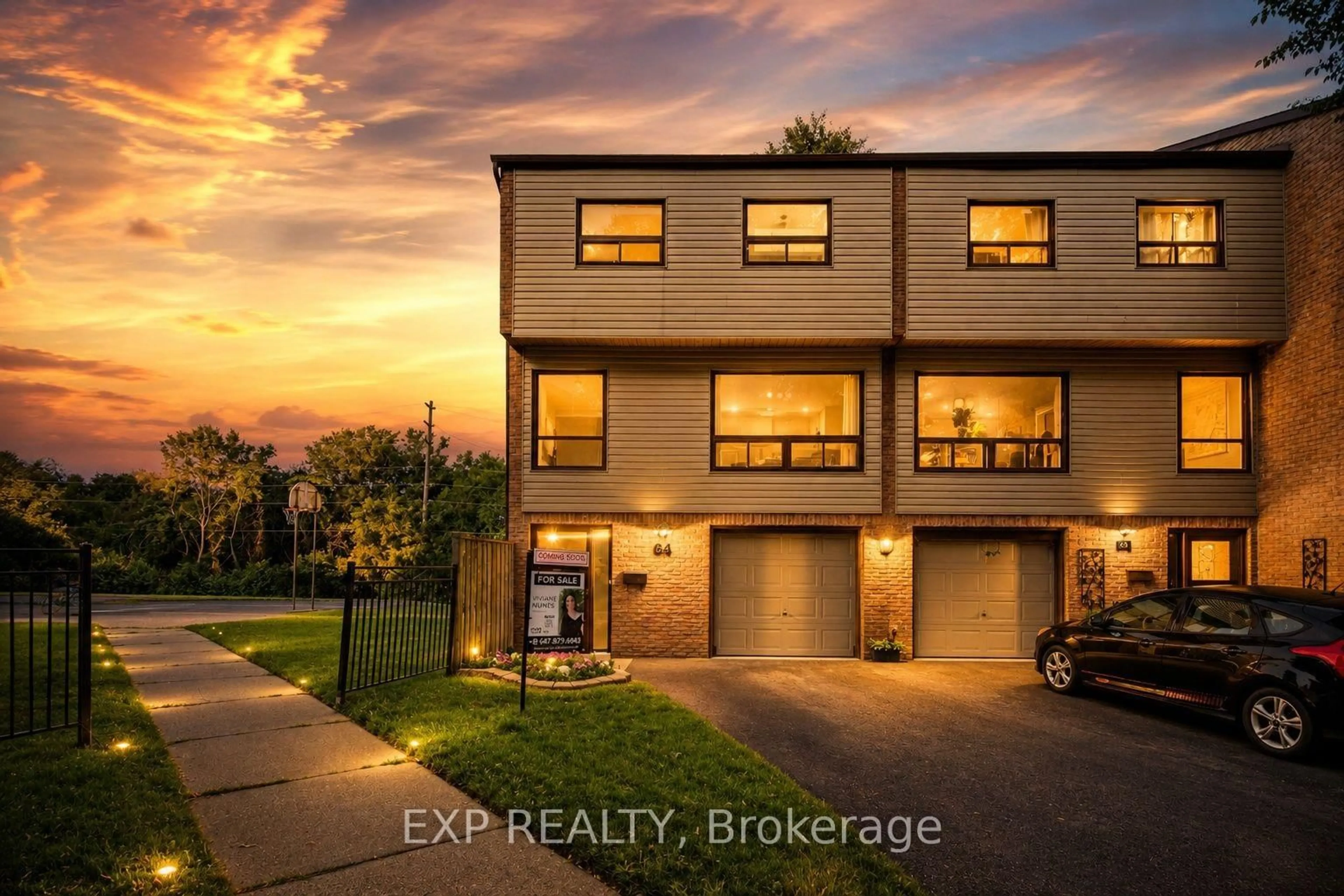 A pic from outside/outdoor area/front of a property/back of a property/a pic from drone, building for 64 Parklane Circ, Clarington Ontario L1C 3V9