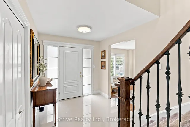 5 Carriage Lane, Clarington 3