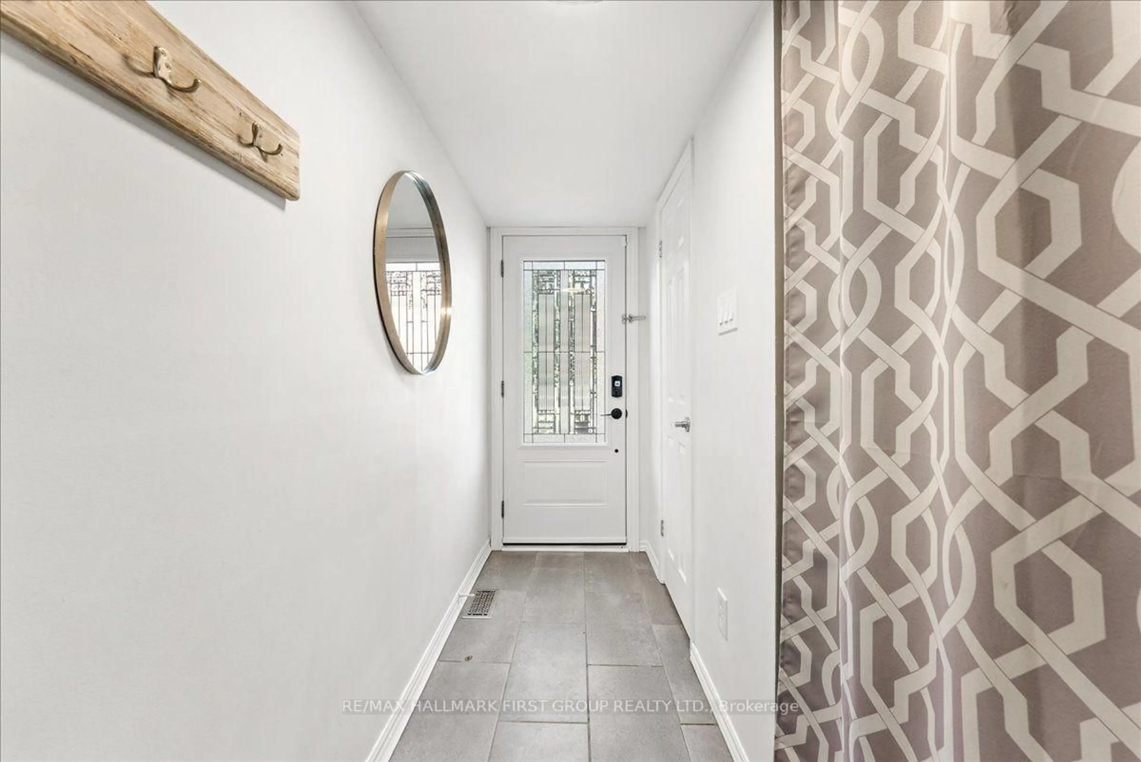 Indoor entryway for 1915 Denmar Rd #126, Pickering Ontario L1V 3E1
