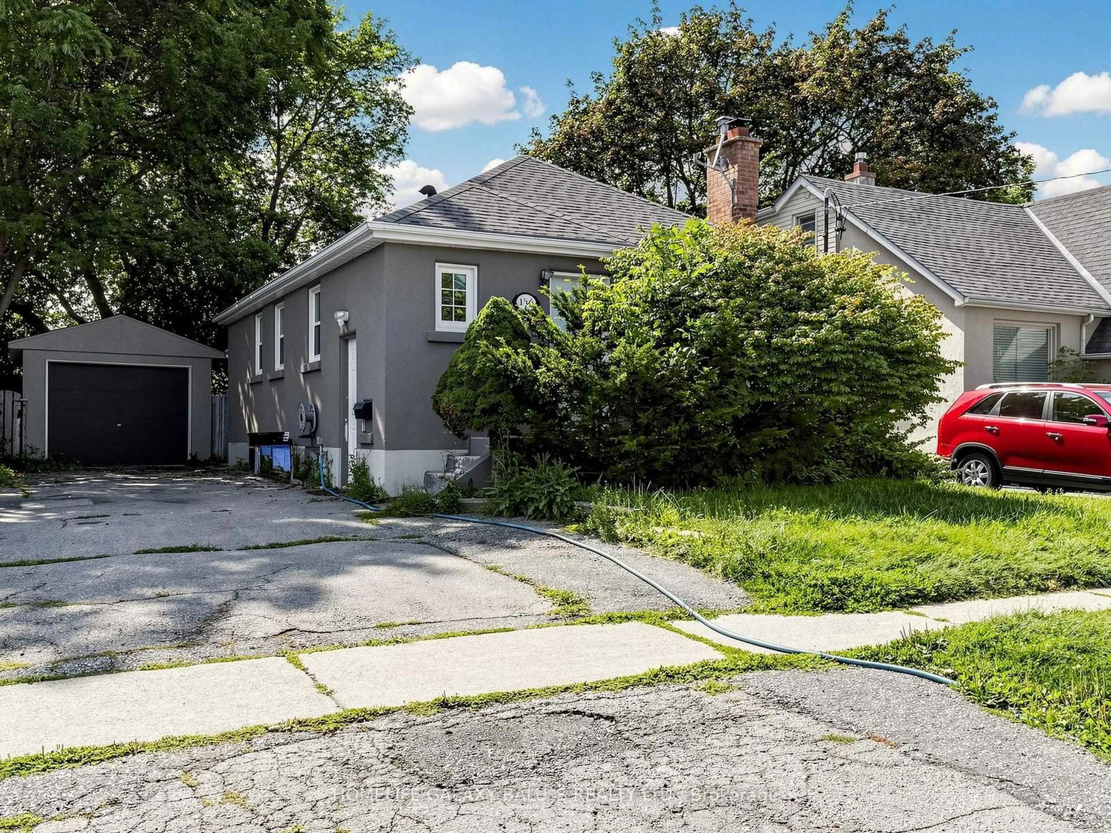 Unknown for 136 Central Park Blvd, Oshawa Ontario L1G 5Y7