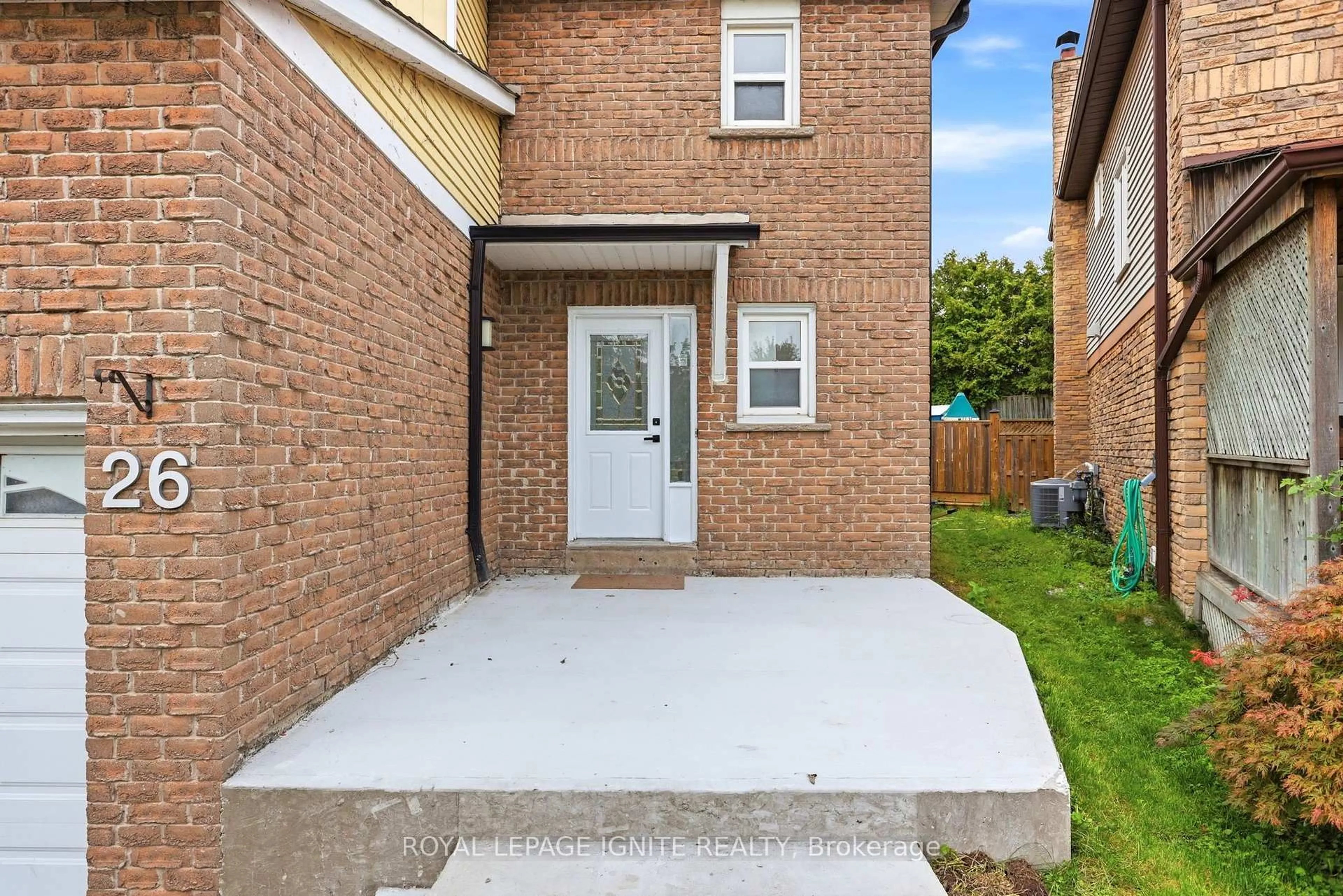 Unknown for 26 Winston Cres, Whitby Ontario L1N 6Y1