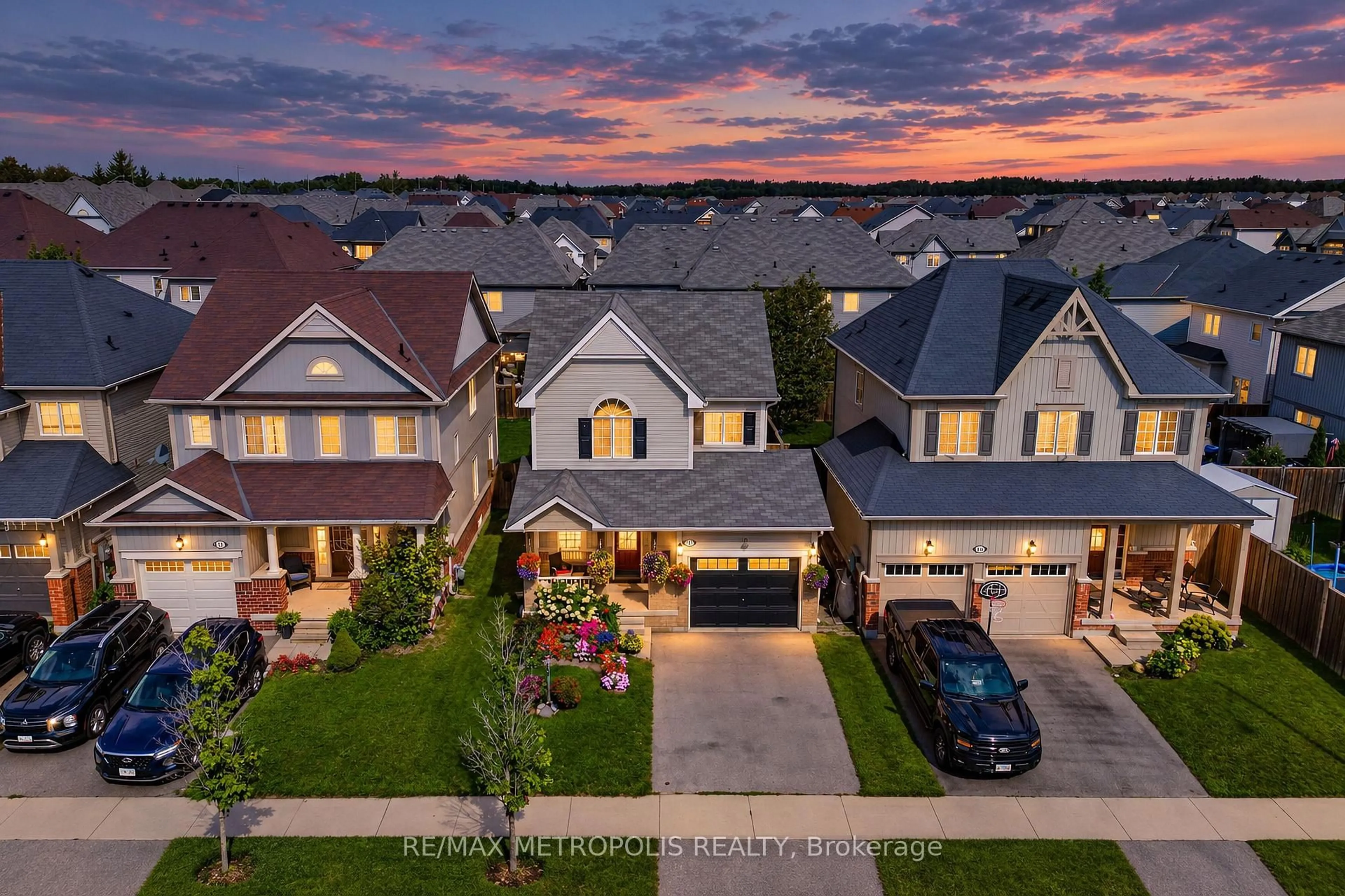 A pic from outside/outdoor area/front of a property/back of a property/a pic from drone, mountain view for 14 Richard Davies Cres, Clarington Ontario L1C 0N9