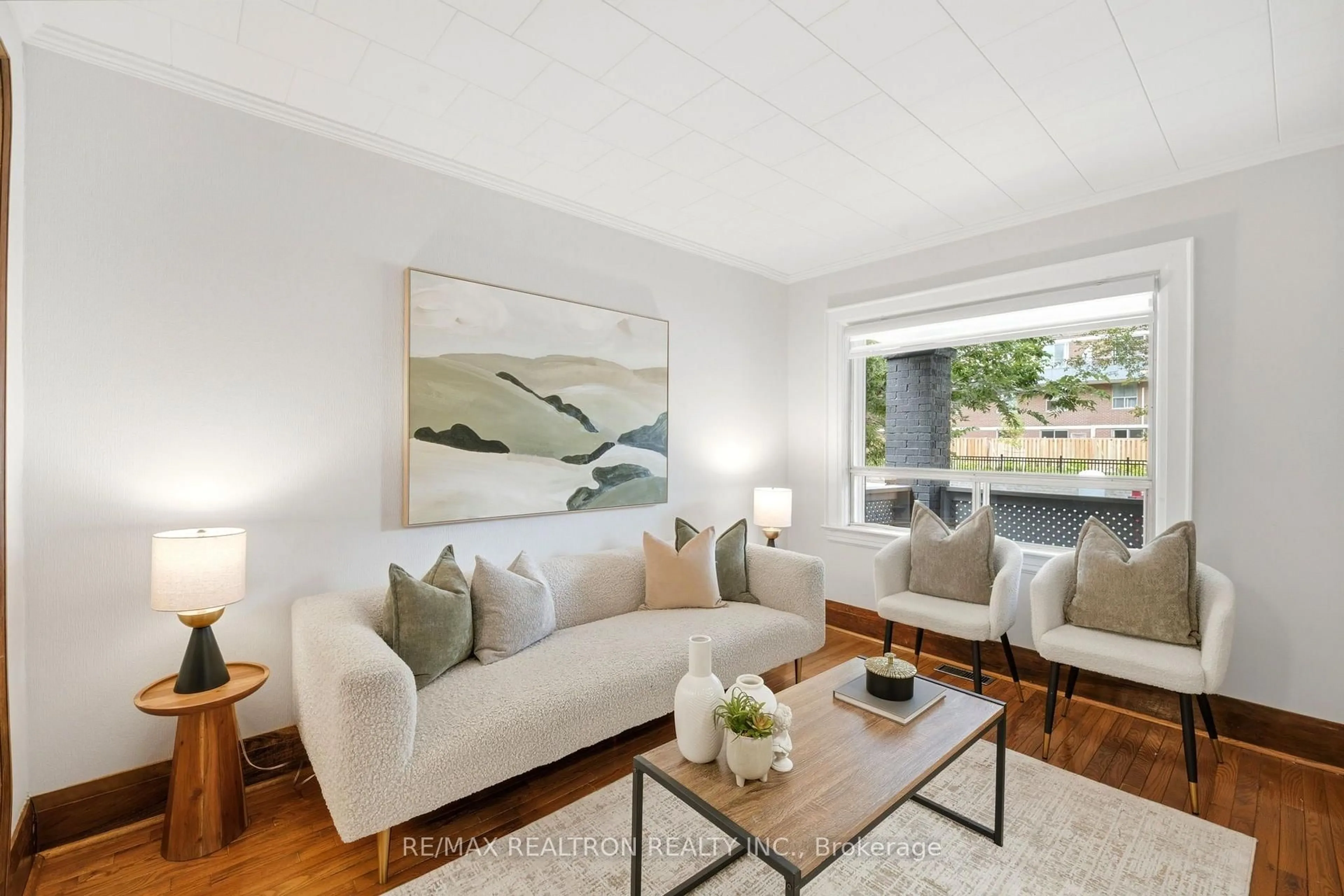 Living room with furniture, unknown for 1056 Woodbine Ave, Toronto Ontario M4C 4C5