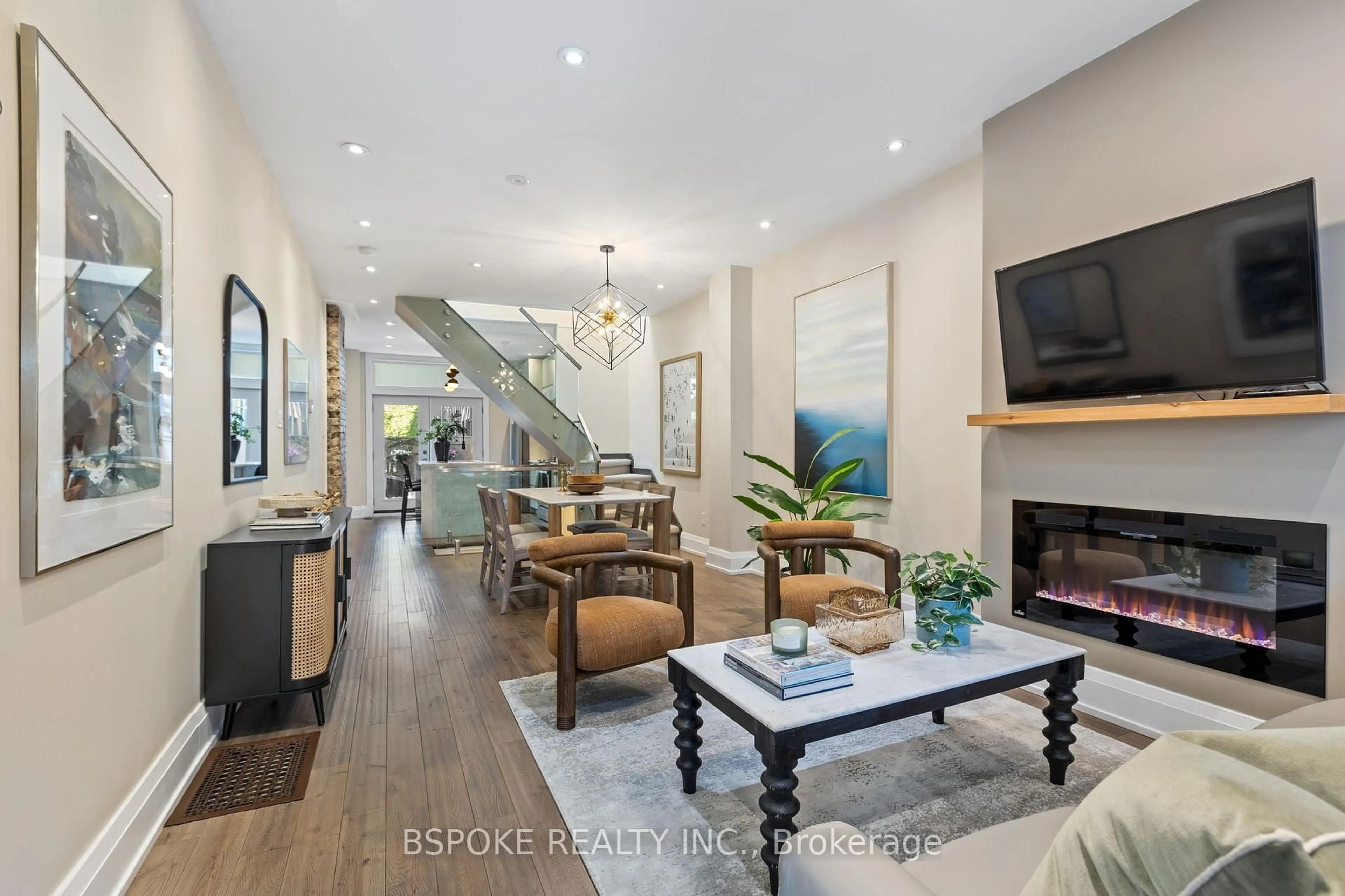 Unknown for 75 Laing St, Toronto Ontario M4L 2N4