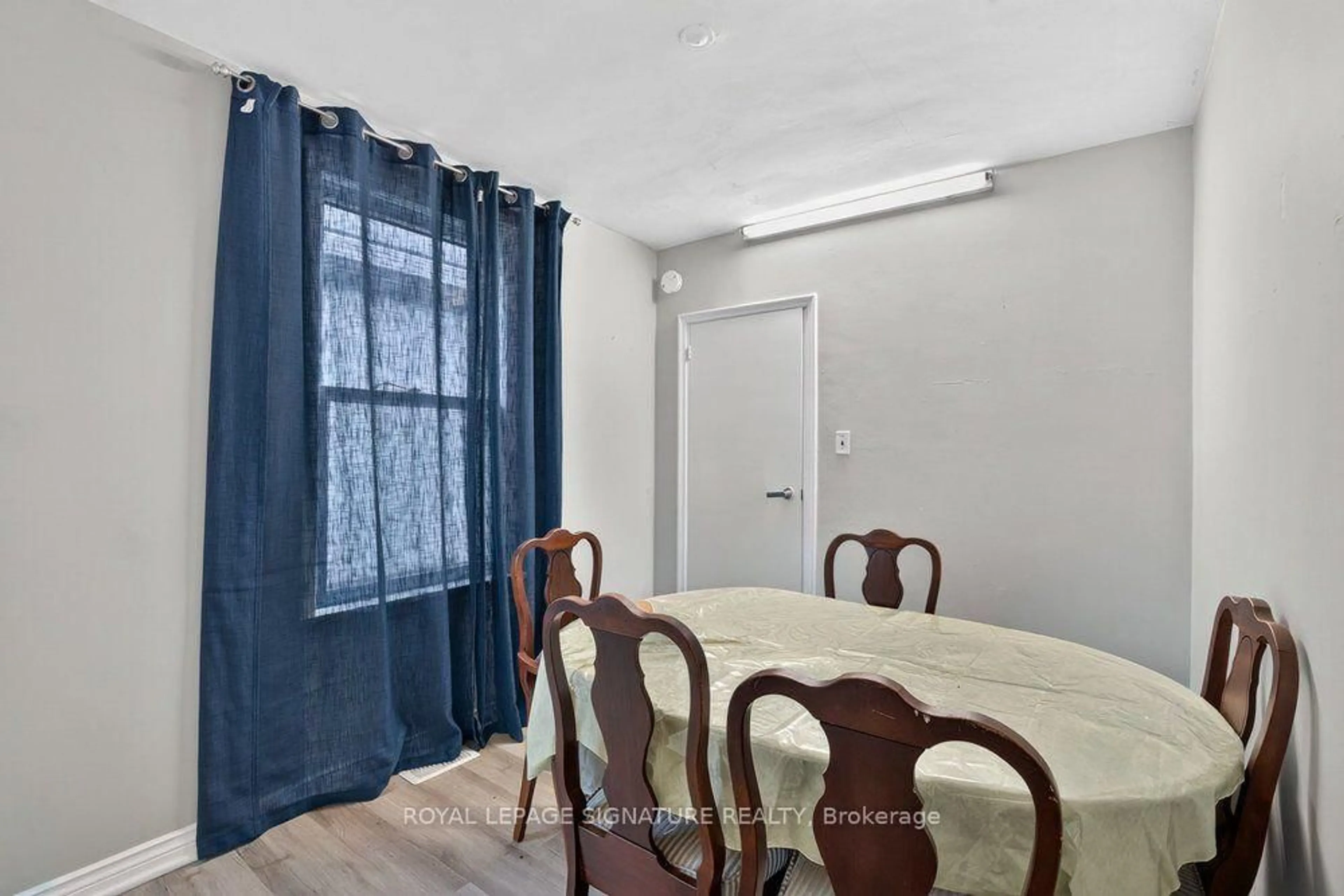 Dining room, unknown for 121 Preston St, Toronto Ontario M1N 3N4