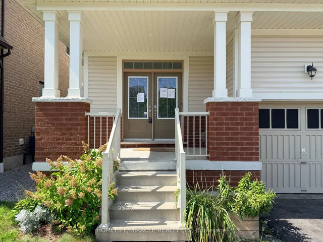 42 Arthur Mclaughlin St, Clarington 3
