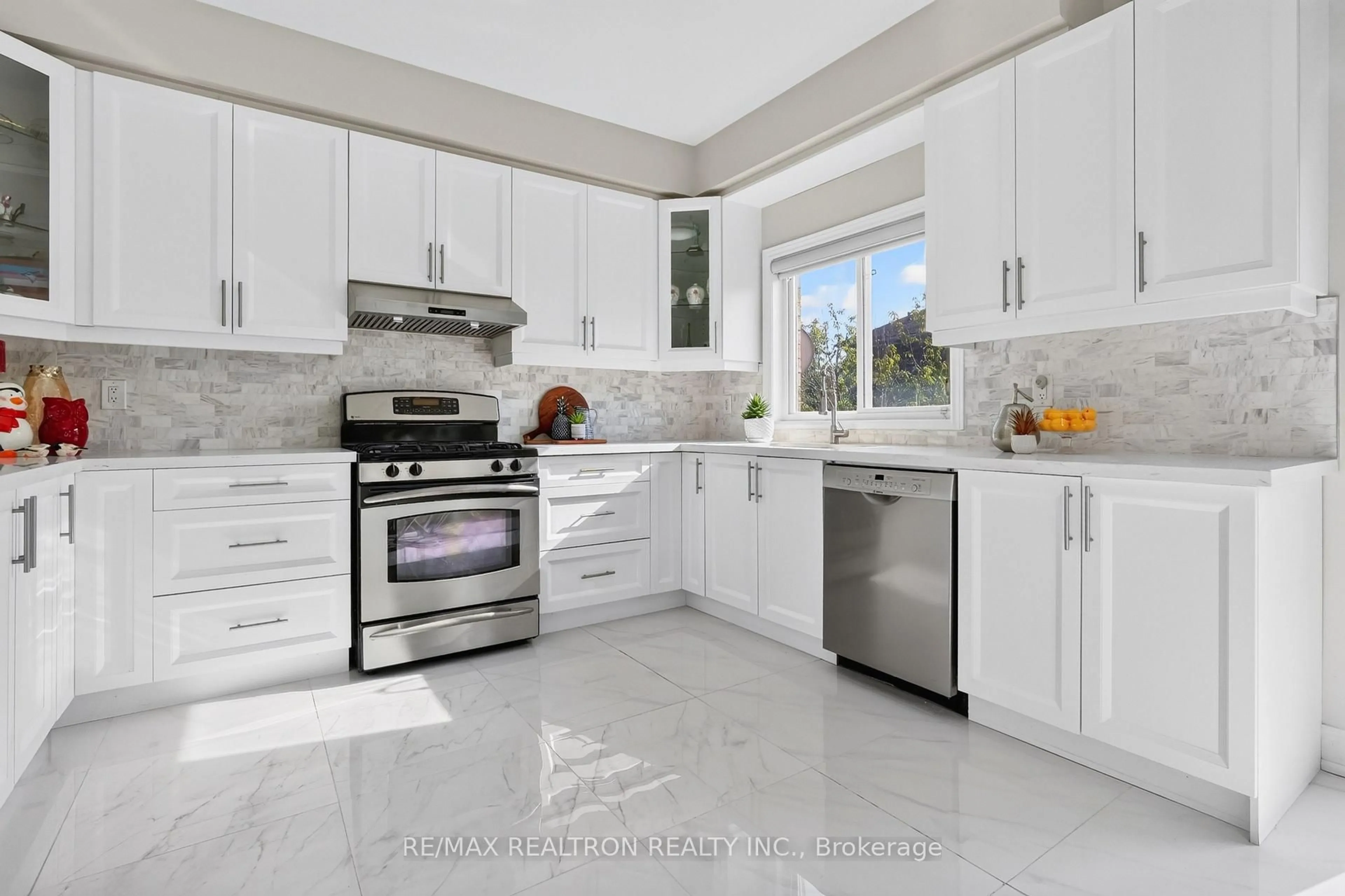 Contemporary kitchen, ceramic/tile floor for 18 Carter-Bennett Dr, Ajax Ontario L1T 4N5