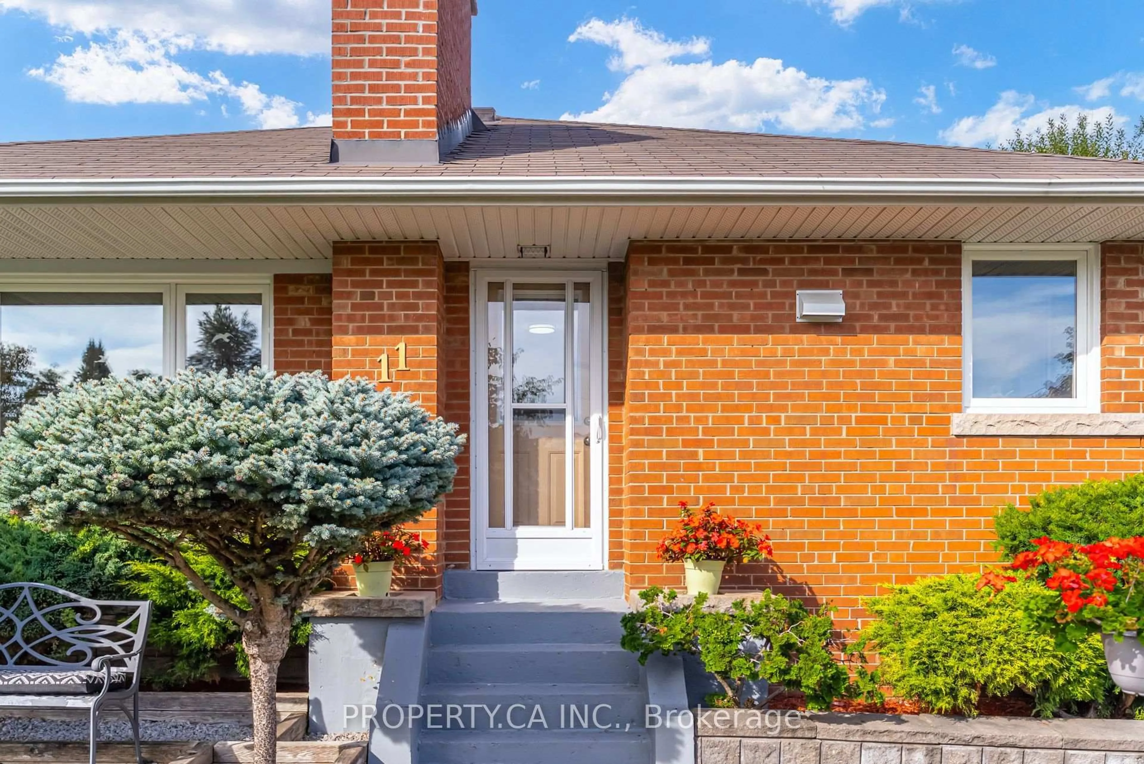 Home with brick exterior material, street for 11 Barnsley Crt, Toronto Ontario M1R 3X5