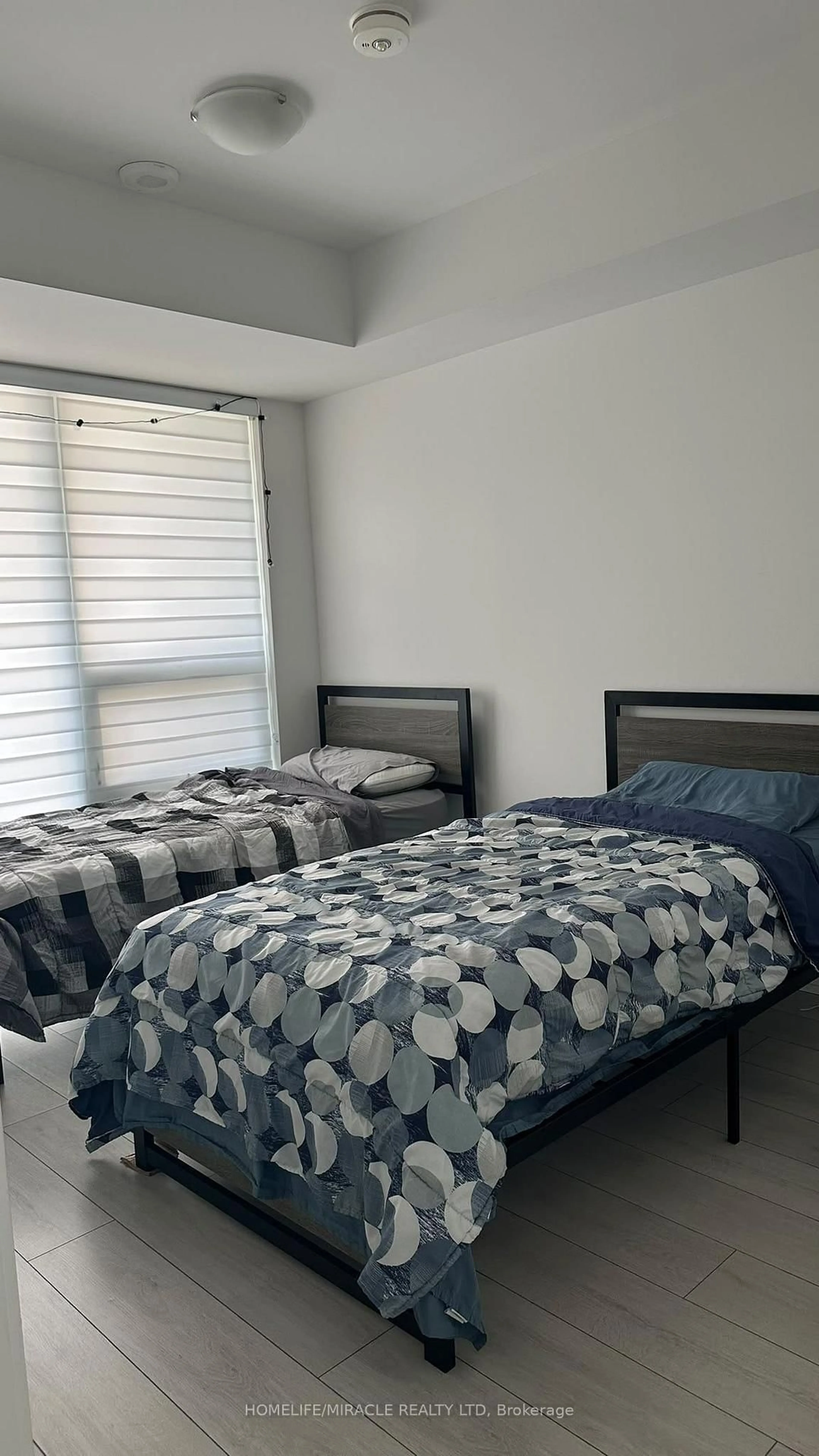 A pic of a room for 2033 Kennedy Rd #516, Toronto Ontario M1T 0B9