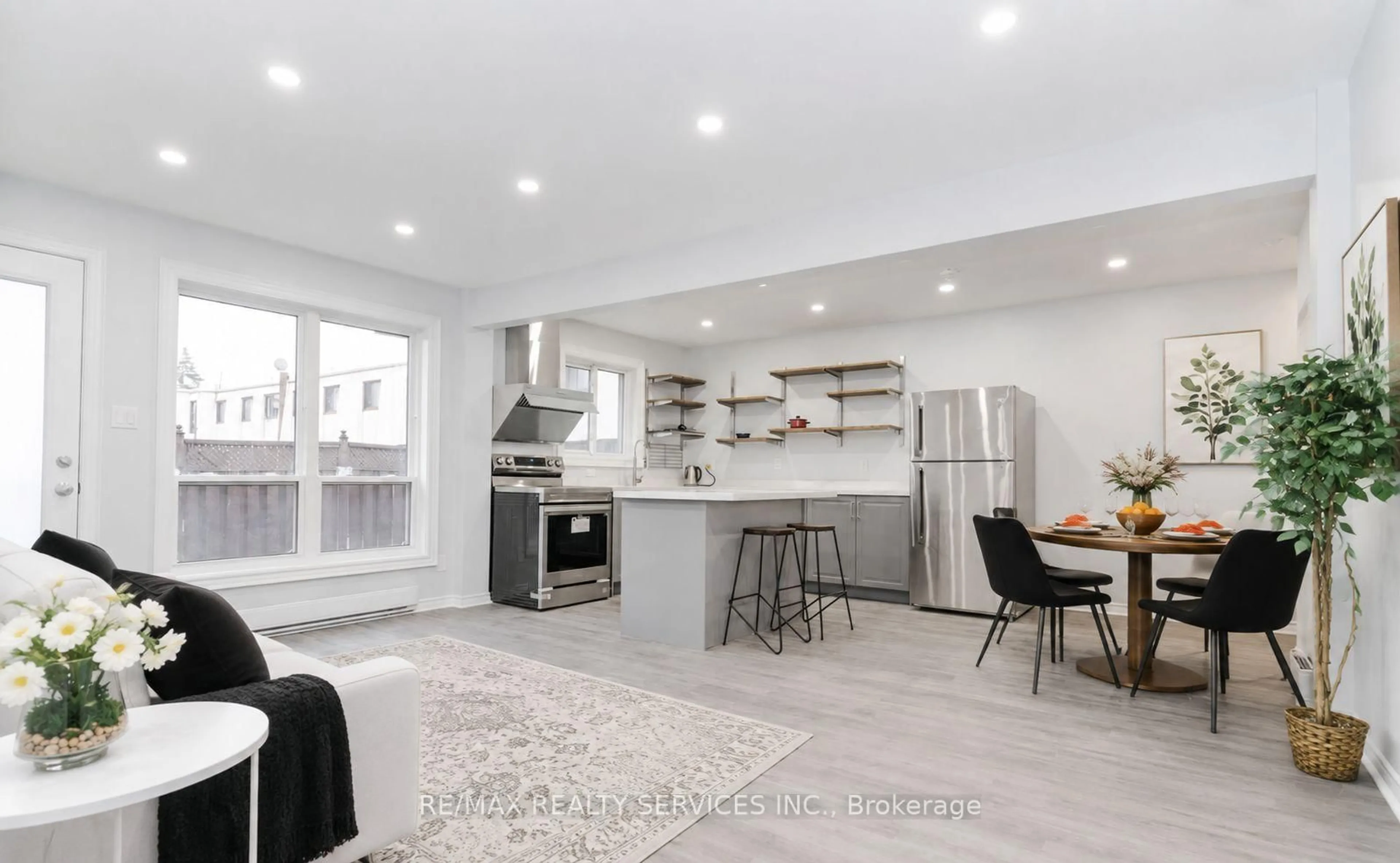Open concept kitchen, unknown for 1100 Oxford St #137, Oshawa Ontario L1J 6G4