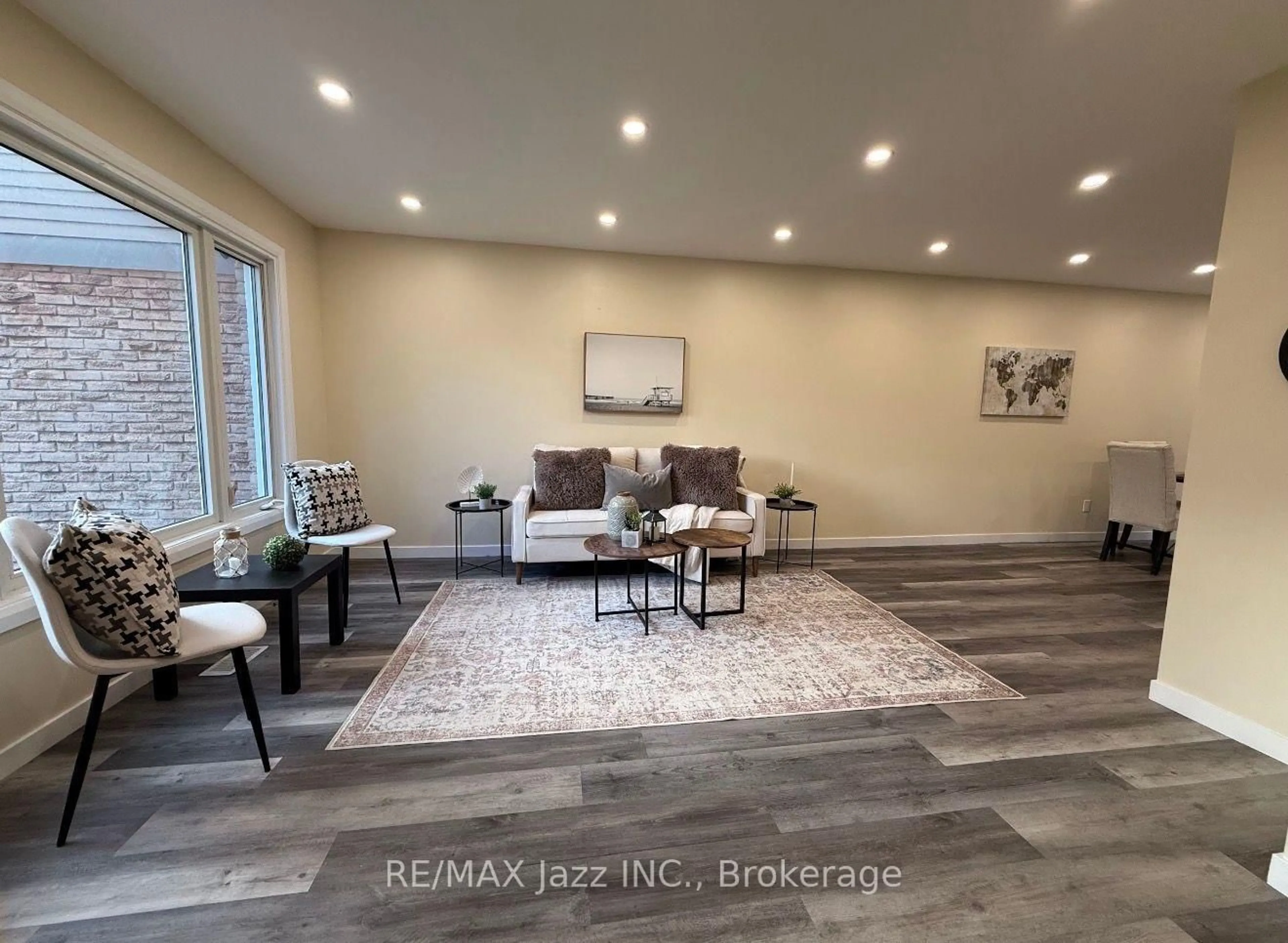 A pic of a room for 1293 Ludlow Crt, Oshawa Ontario L1G 7K5