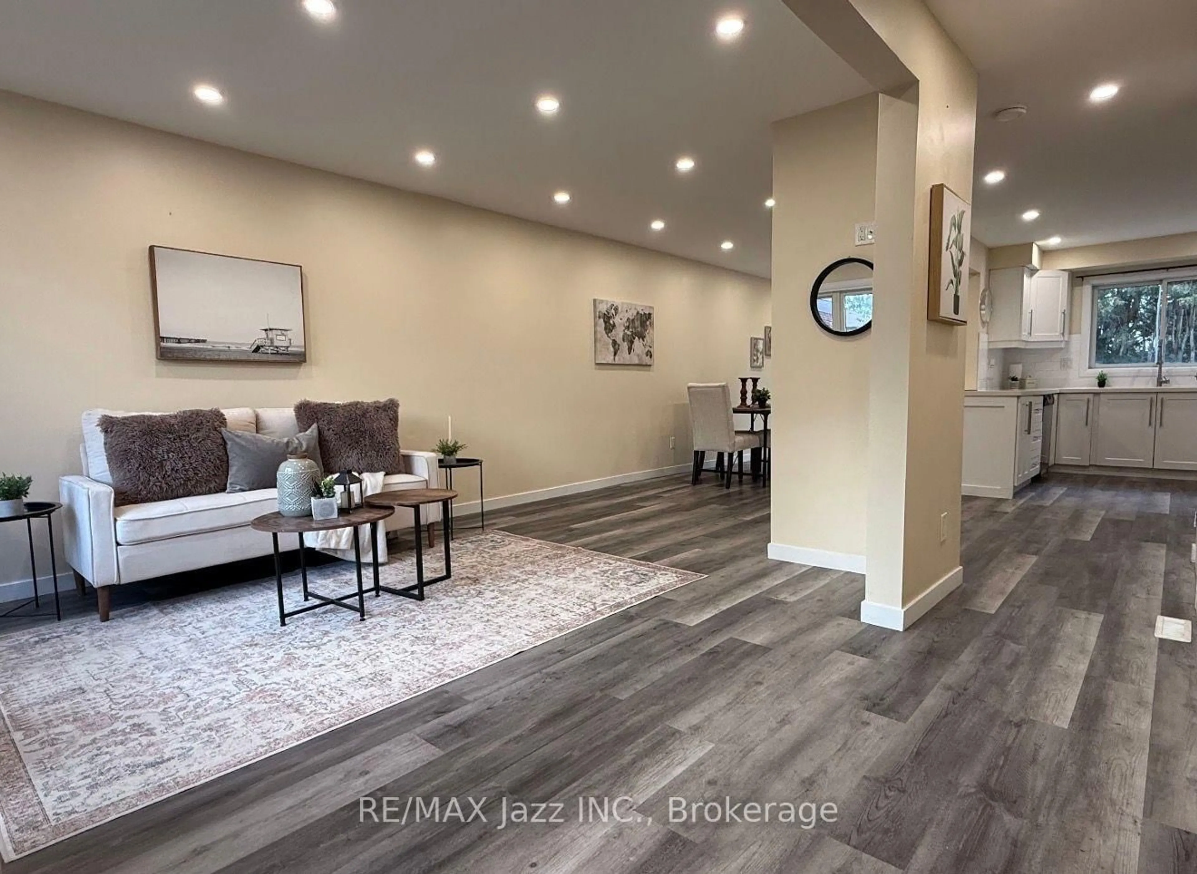 Unknown for 1293 Ludlow Crt, Oshawa Ontario L1G 7K5