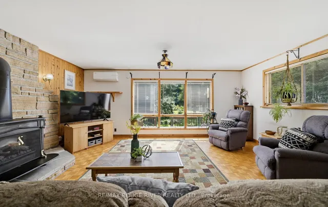 1901 Nash Rd, Clarington 3
