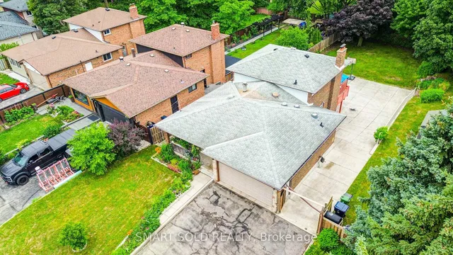 56 Gatesview Ave, Toronto 2