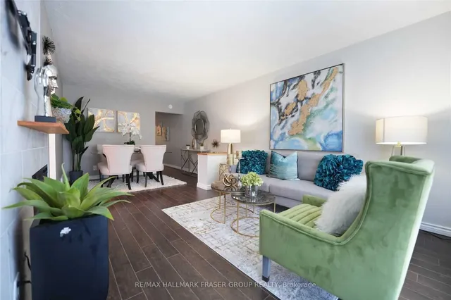 92 Overture Rd, Toronto 5