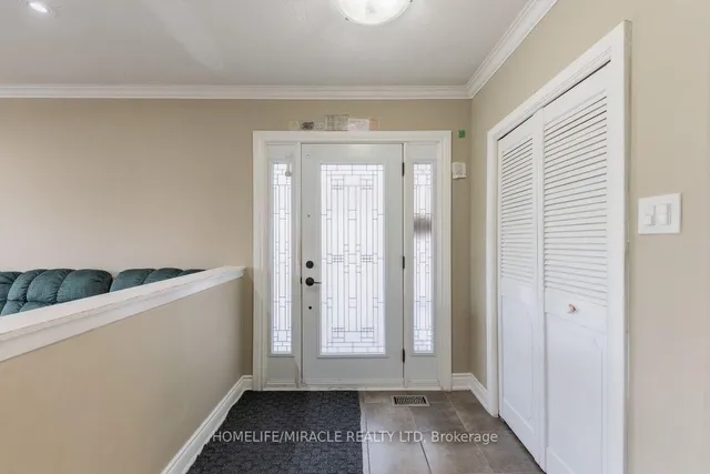 20 Mayhill Cres, Toronto 4