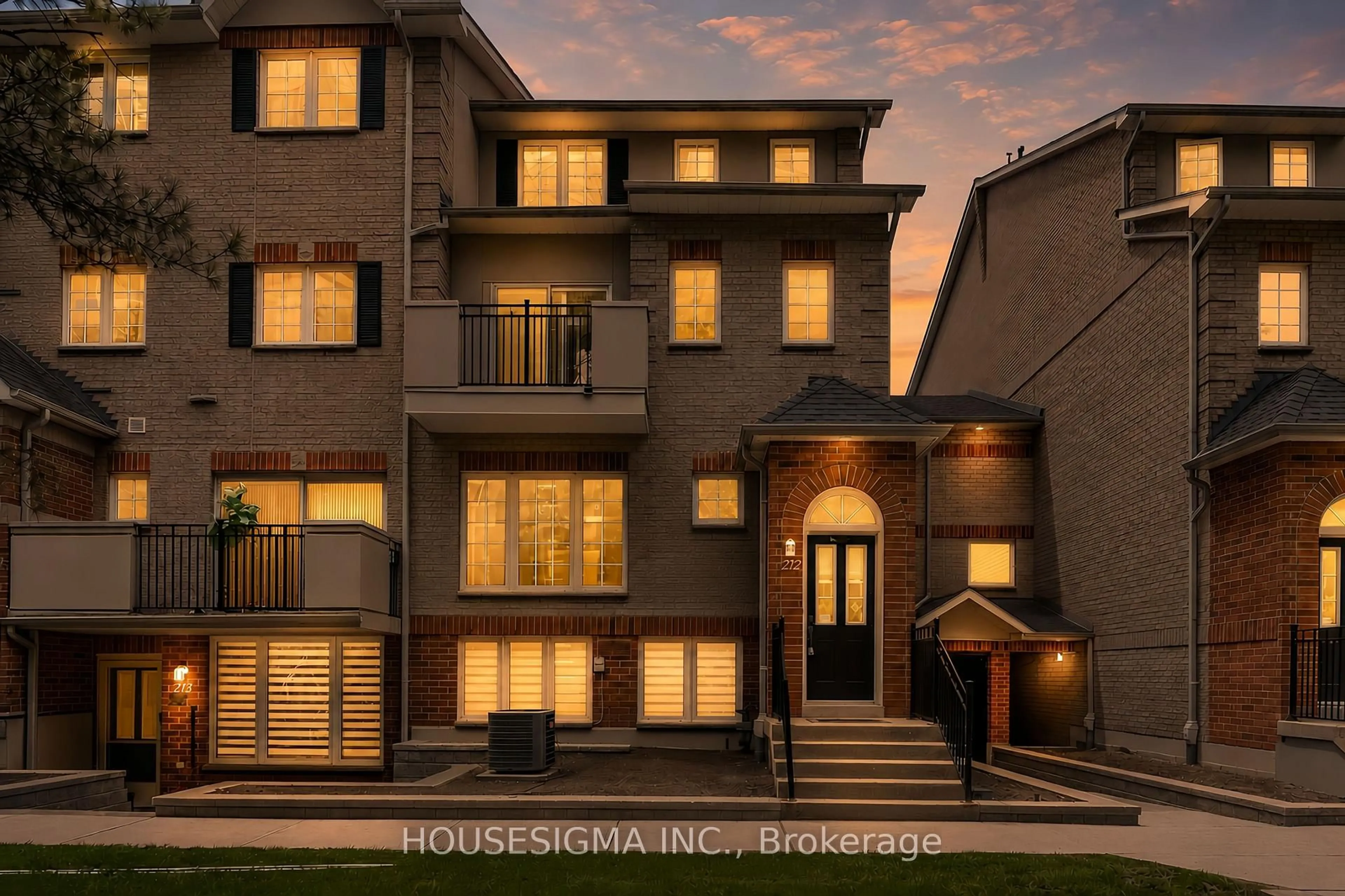 Home with brick exterior material, street for 1400 The Esplanade #212, Pickering Ontario L1V 6V2