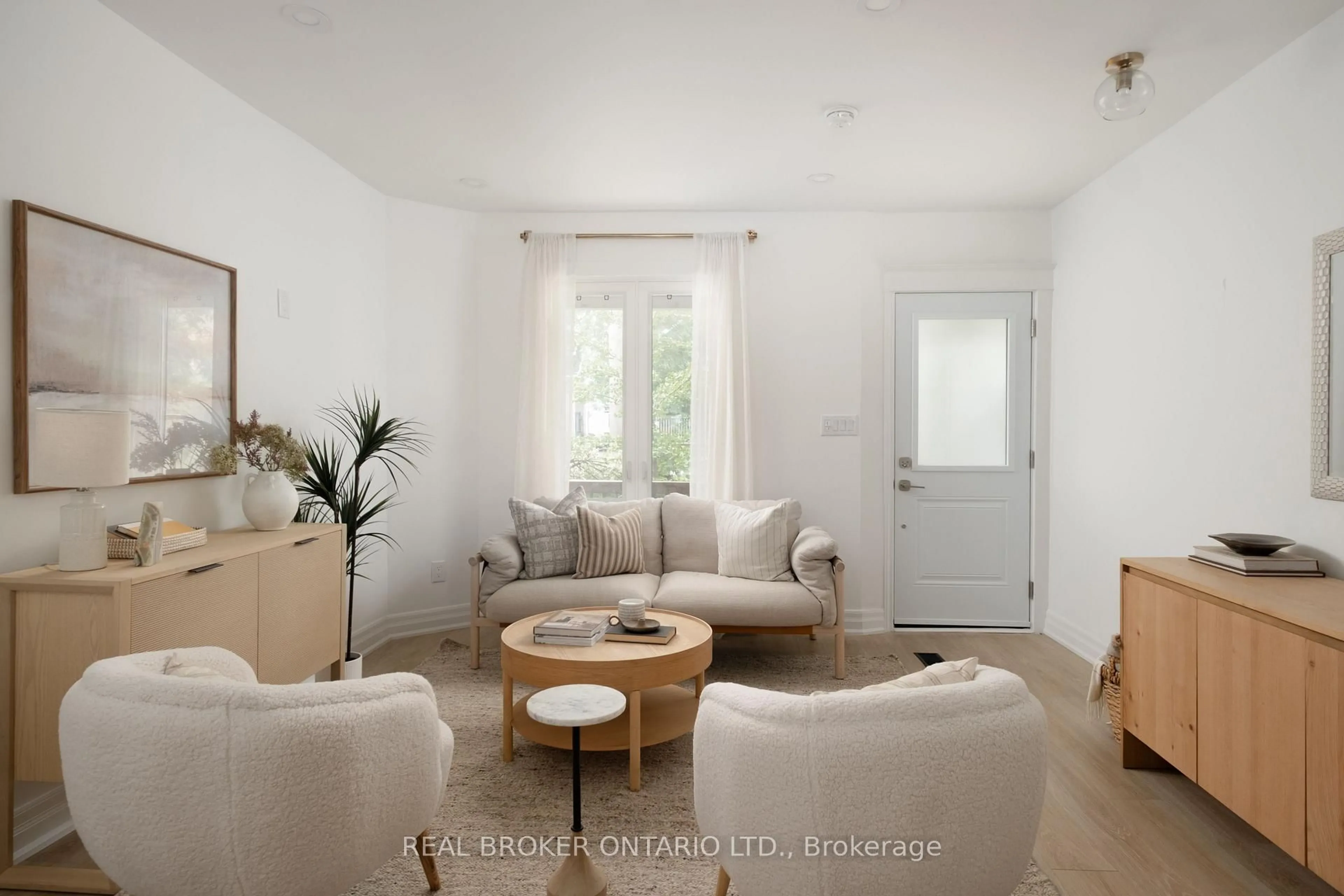 Living room with furniture, unknown for 22 Stephenson Ave, Toronto Ontario M4C 1G1