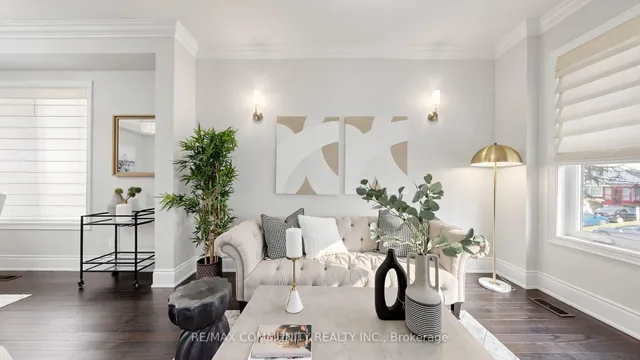 118 Harewood Ave, Toronto 5
