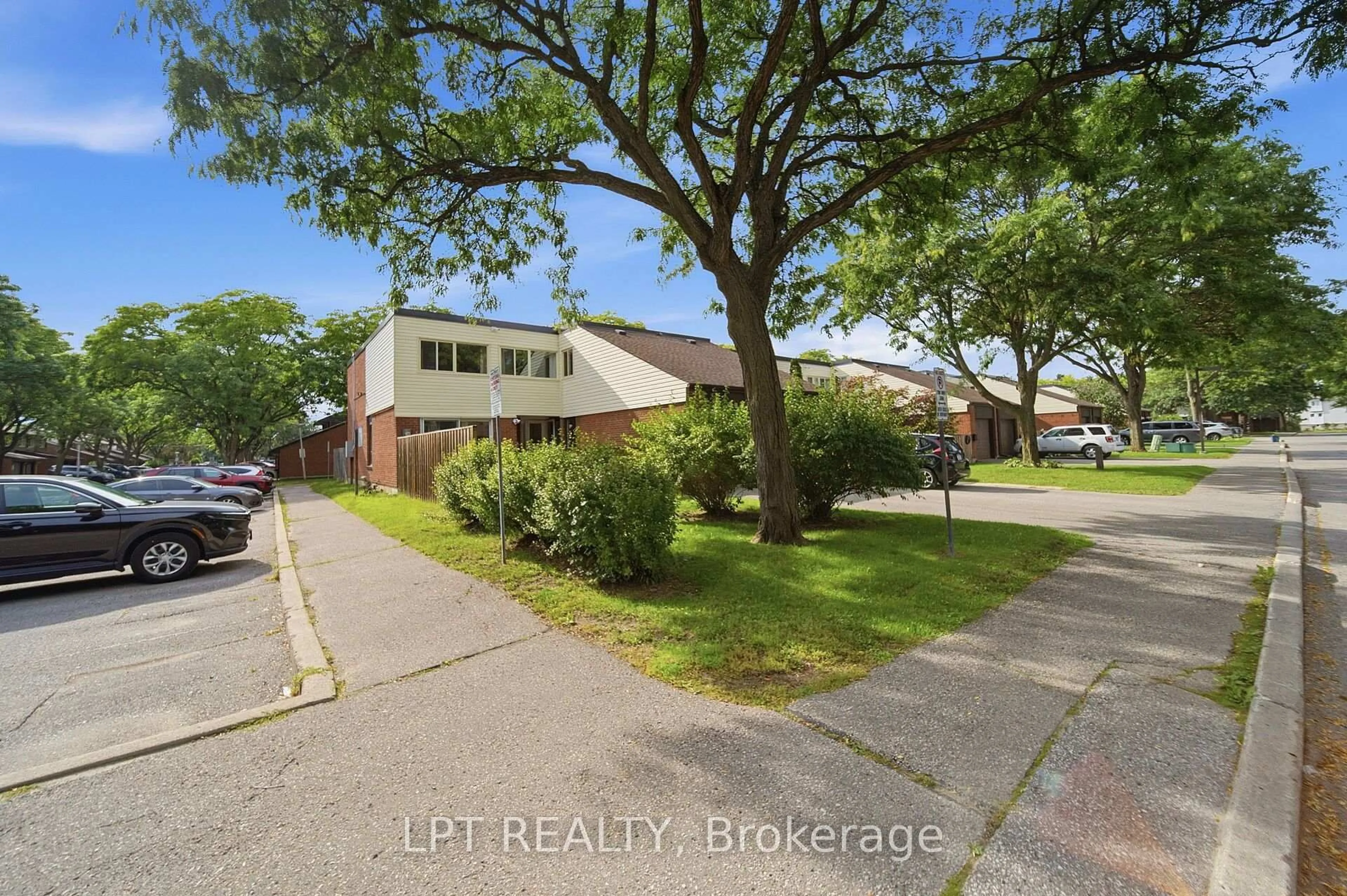A pic from outside/outdoor area/front of a property/back of a property/a pic from drone, street for 155 Glovers Rd #110, Oshawa Ontario L1G 7A4