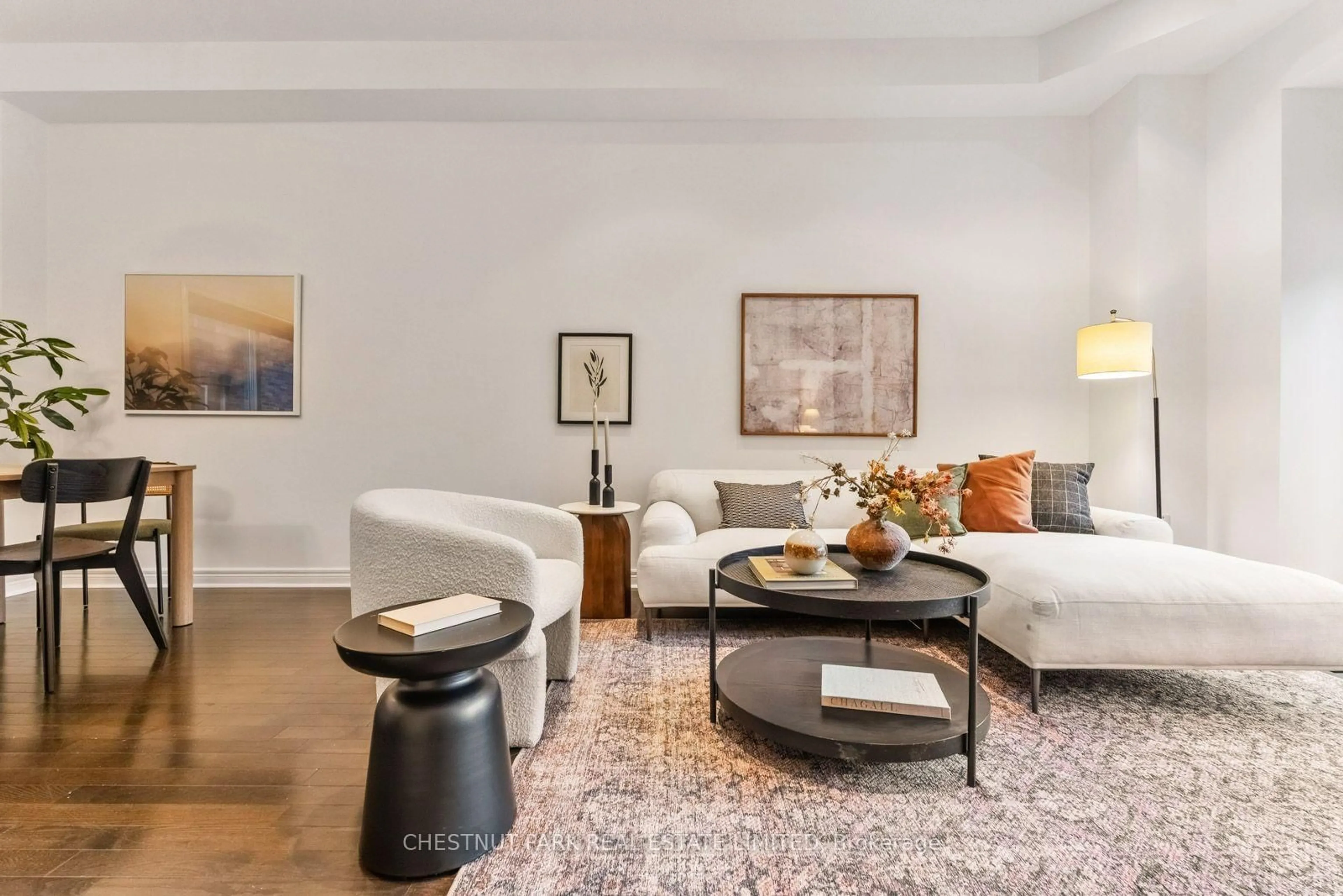 Living room with furniture, unknown for 1437 Queen St, Toronto Ontario M4L 1E2