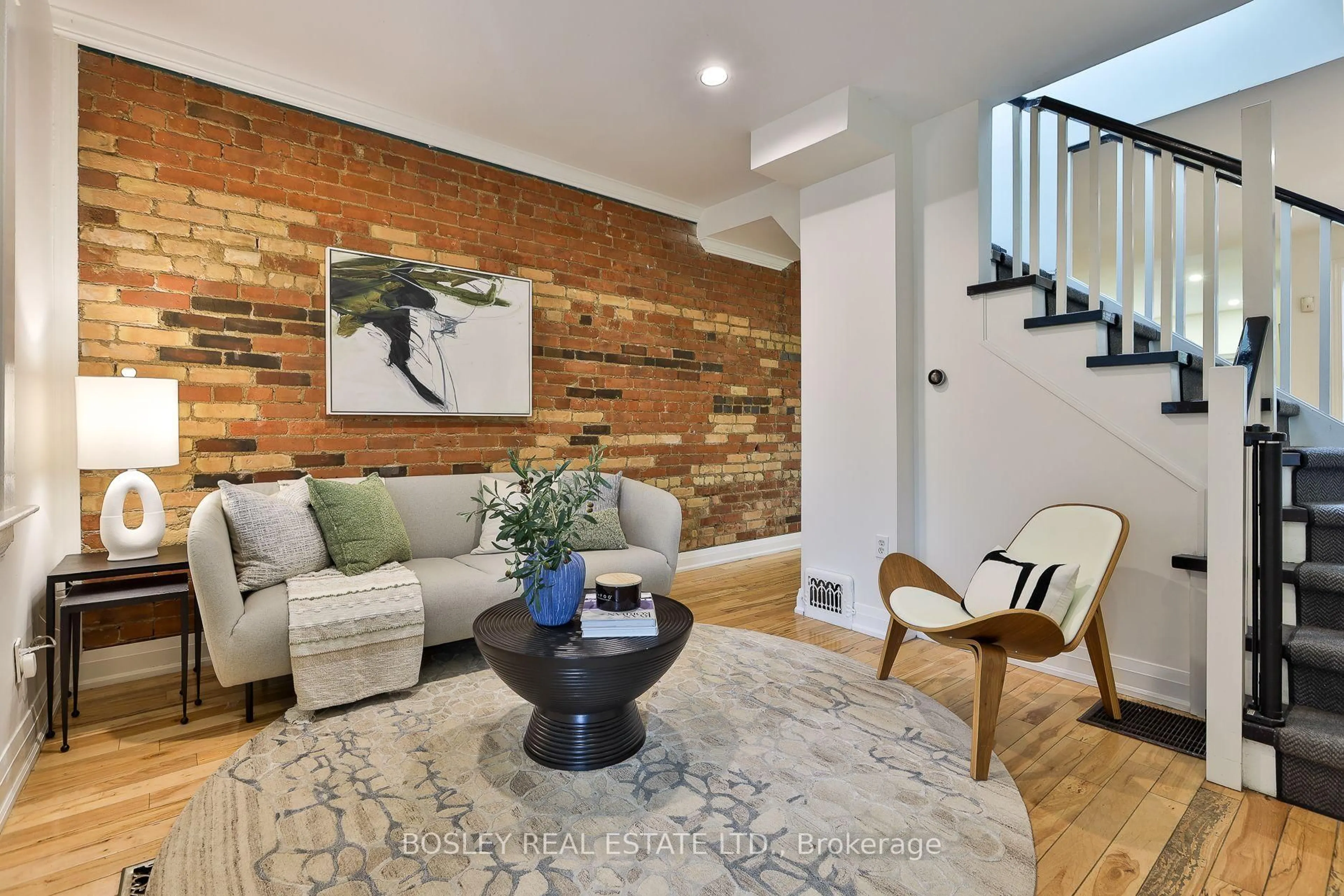 Living room with furniture, unknown for 32 Mountalan Ave, Toronto Ontario M4J 1H4