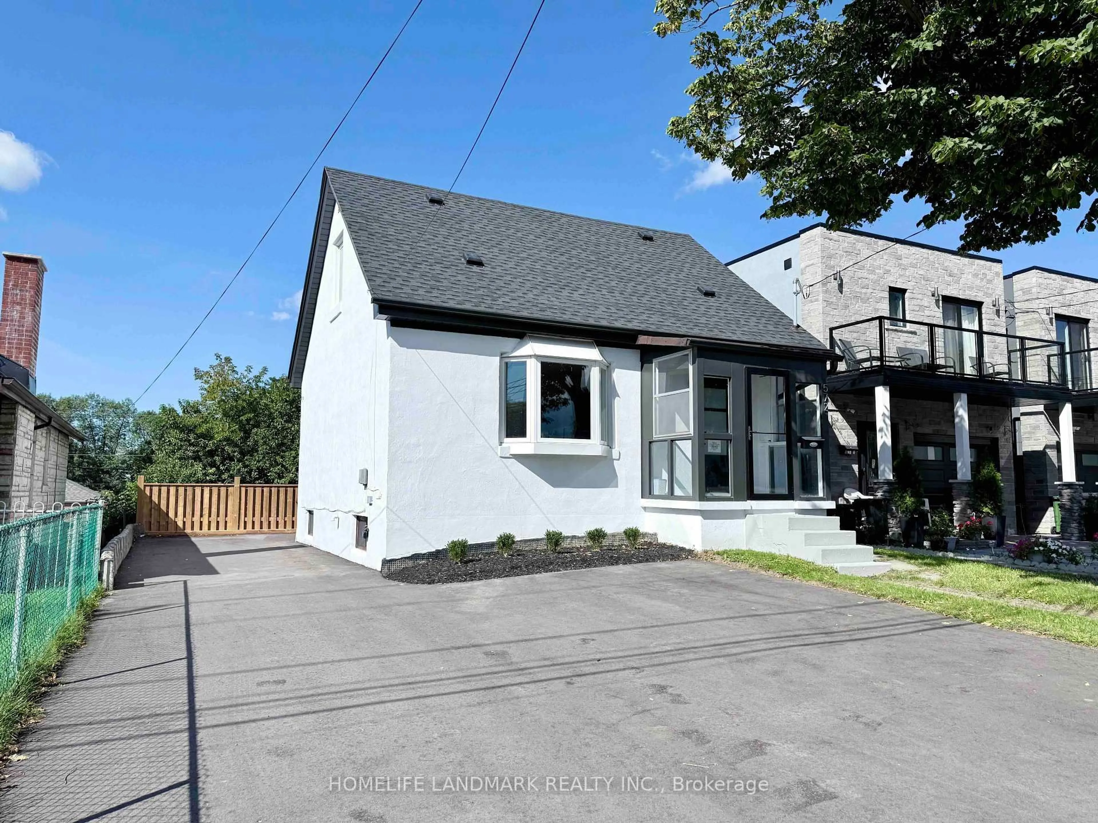 Unknown for 572 Pharmacy Ave, Toronto Ontario M1L 3G9