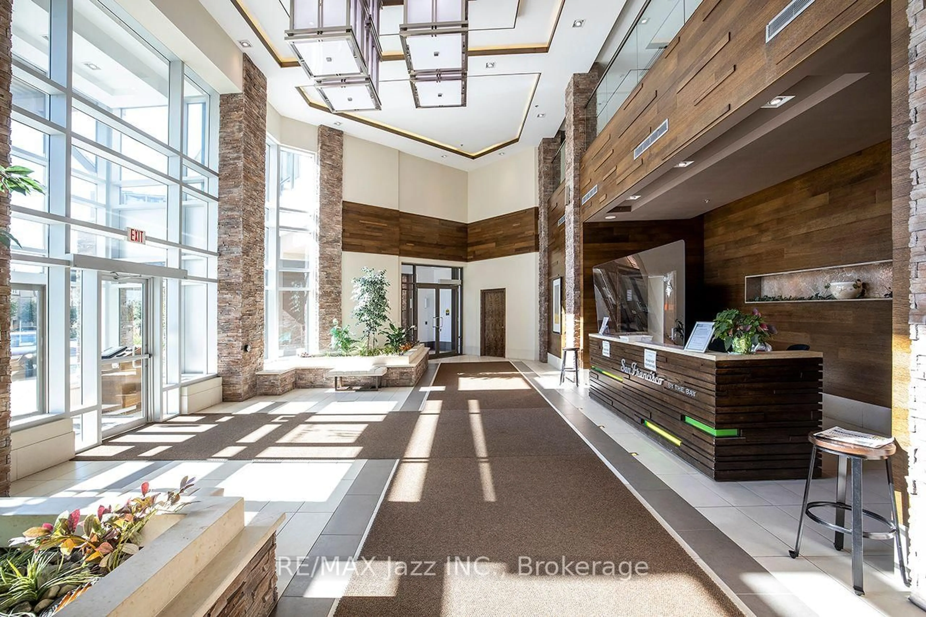 Indoor foyer for 1235 Bayly St #212, Pickering Ontario L1W 1L7