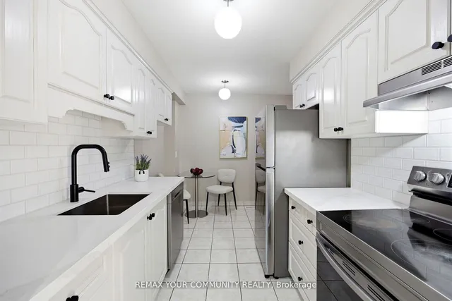80 Dundalk Dr #32, Toronto 3