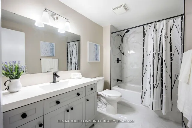 80 Dundalk Dr #32, Toronto 4