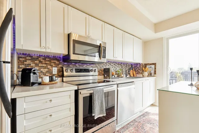 25 Strangford Lane #312, Toronto 5