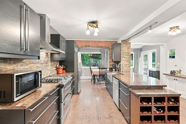1 Glenmount Park Rd, Toronto 3