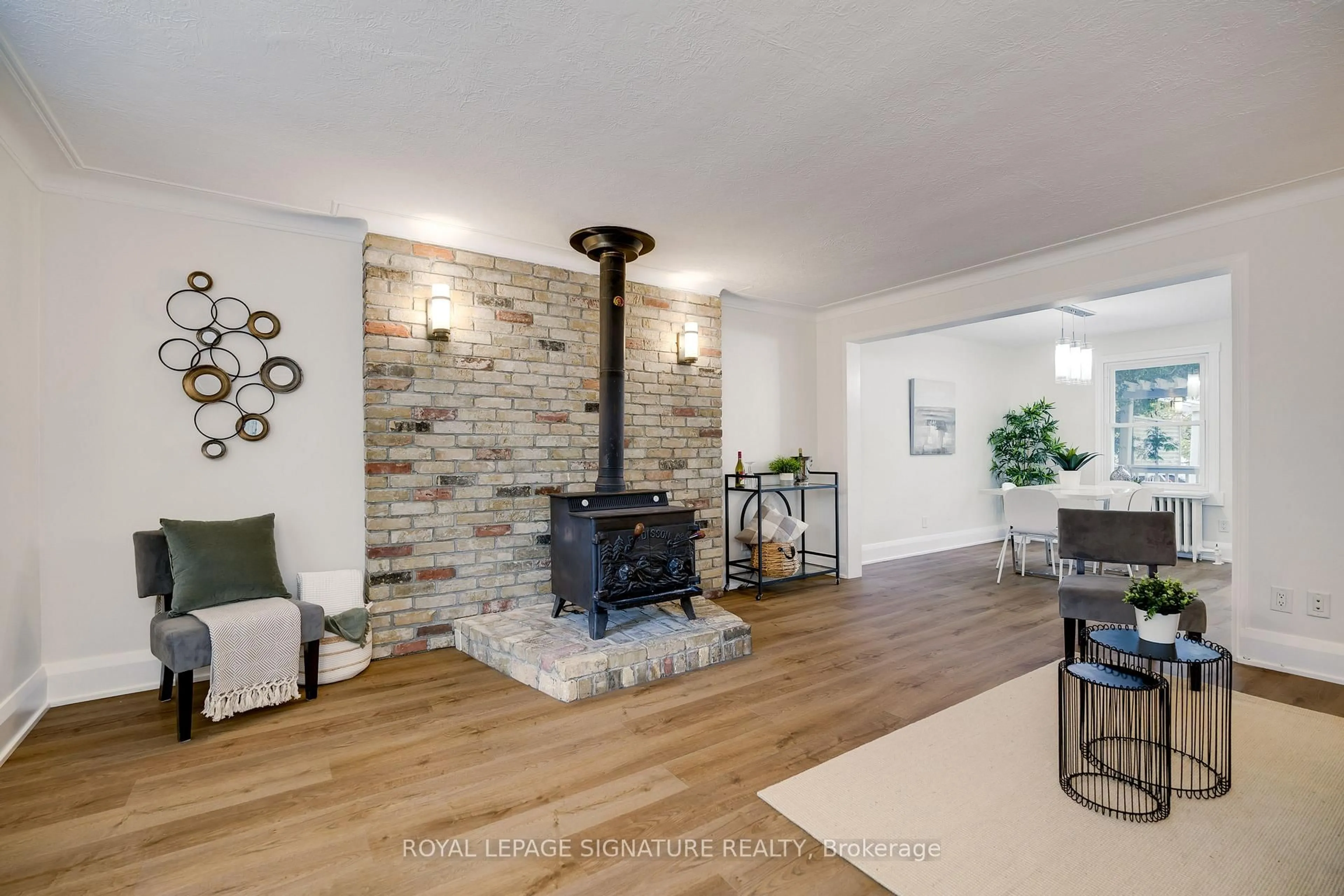 Living room with furniture, unknown for 14 Sutherland Ave, Toronto Ontario M4C 1R9