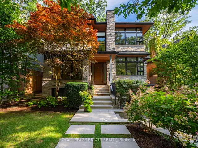 11 Pine Cres, Toronto 4