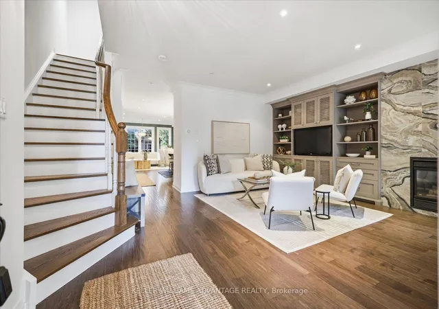 128 Boardwalk Dr, Toronto 2