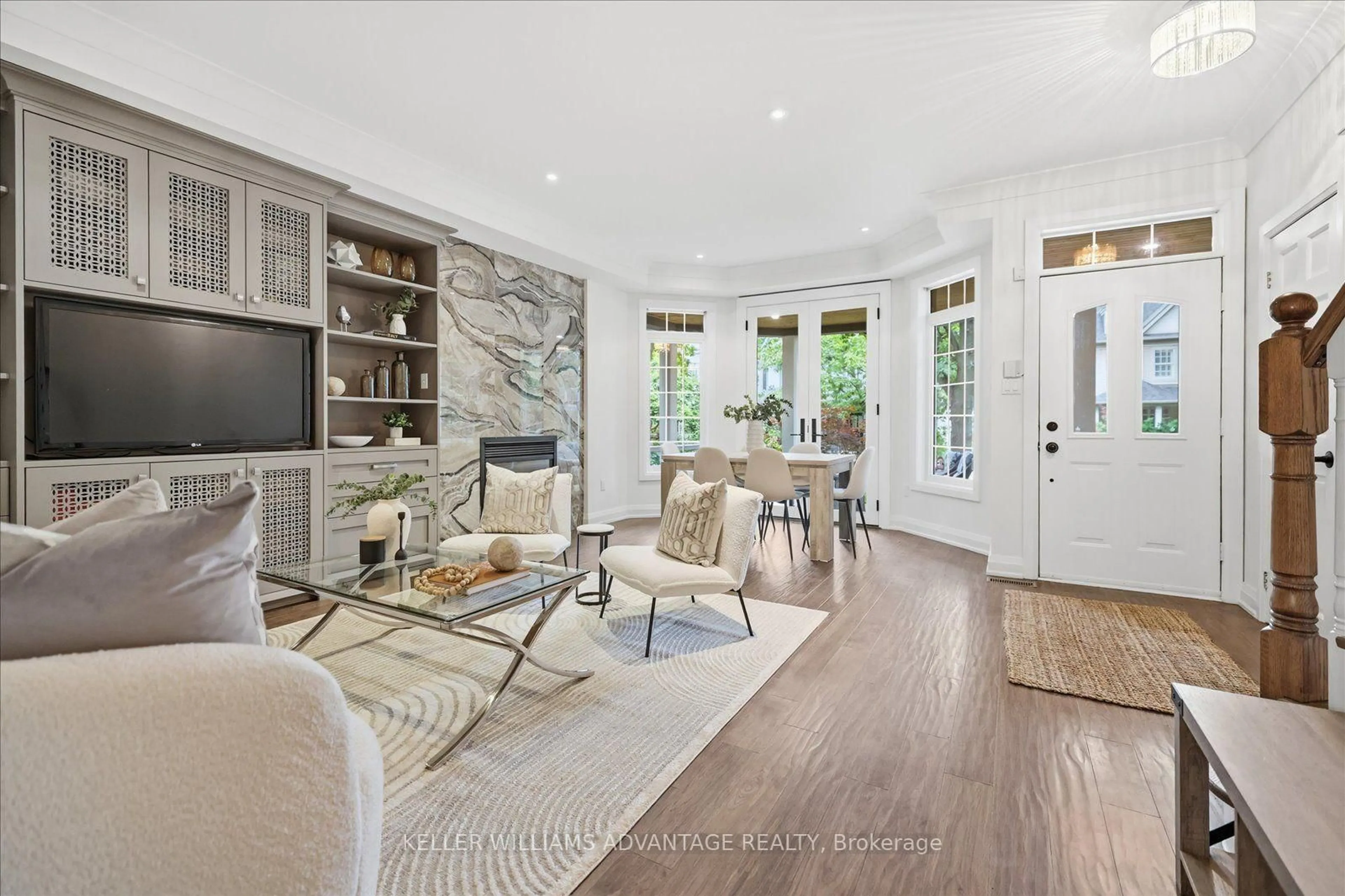 Living room with furniture, unknown for 128 Boardwalk Dr, Toronto Ontario M4L 3X4