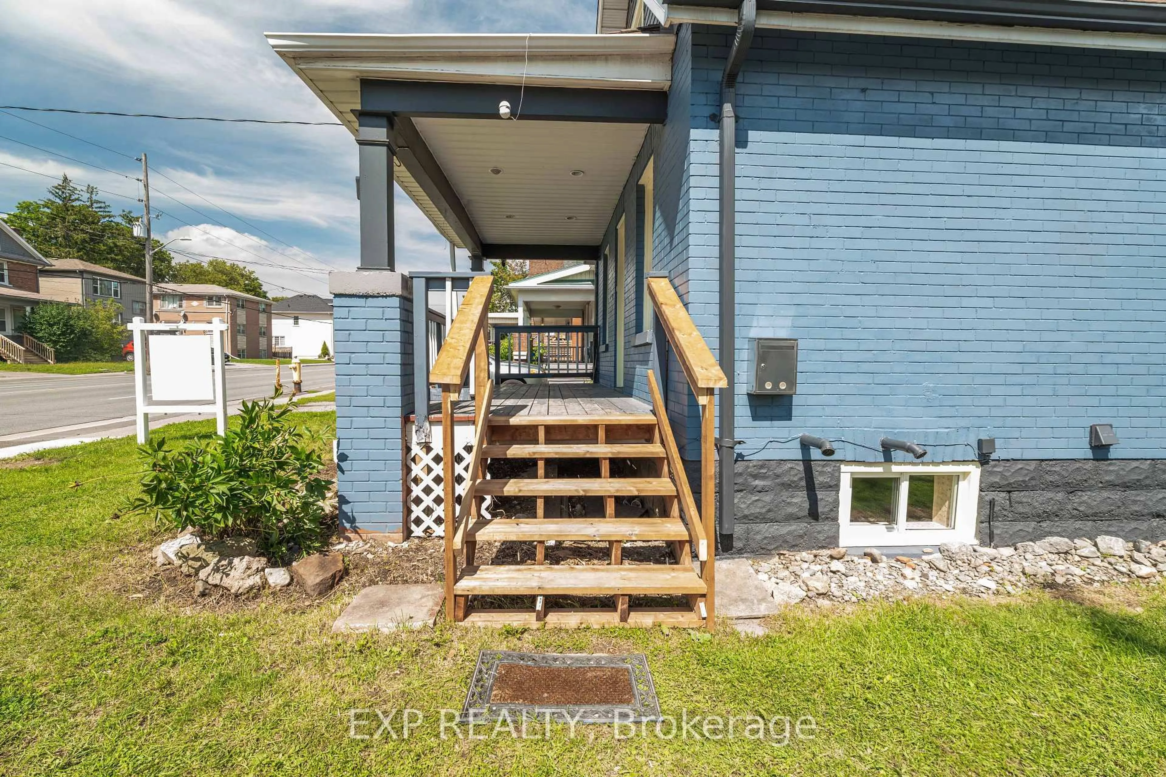 Unknown for 97 Park Rd, Oshawa Ontario L1J 4G7