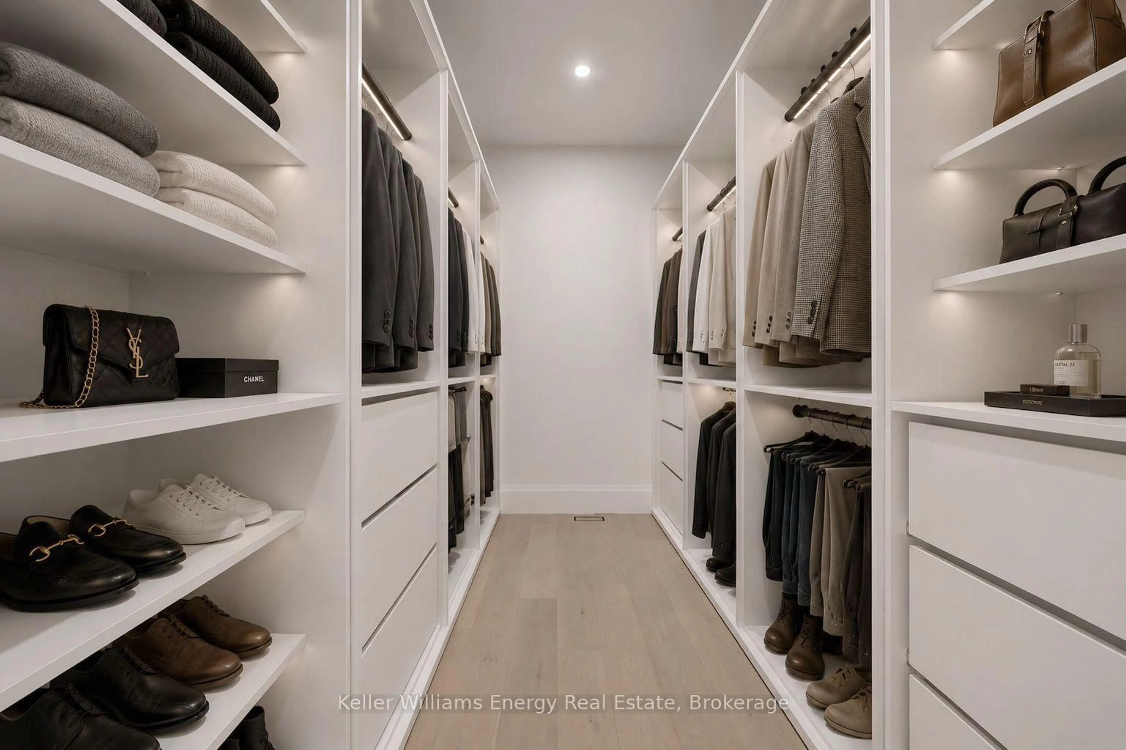 Storage room or clothes room or walk-in closet for 16 Metcalf St, Clarington Ontario L1B 0H4