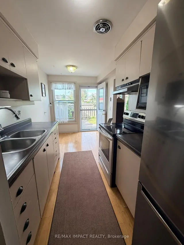 33 Taunton Rd #28, Oshawa 3