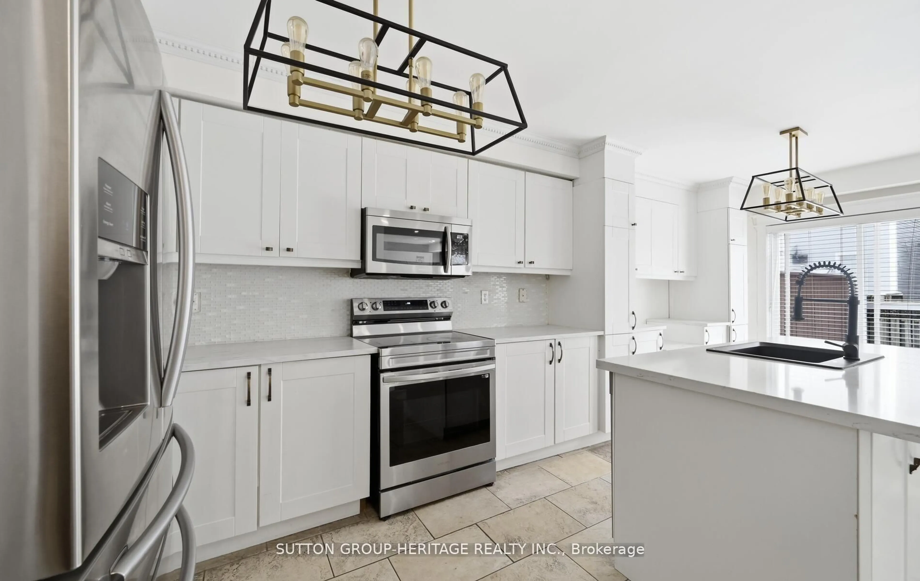 Open concept kitchen, ceramic/tile floor for 10 Greenhalf Dr, Ajax Ontario L1S 7N6