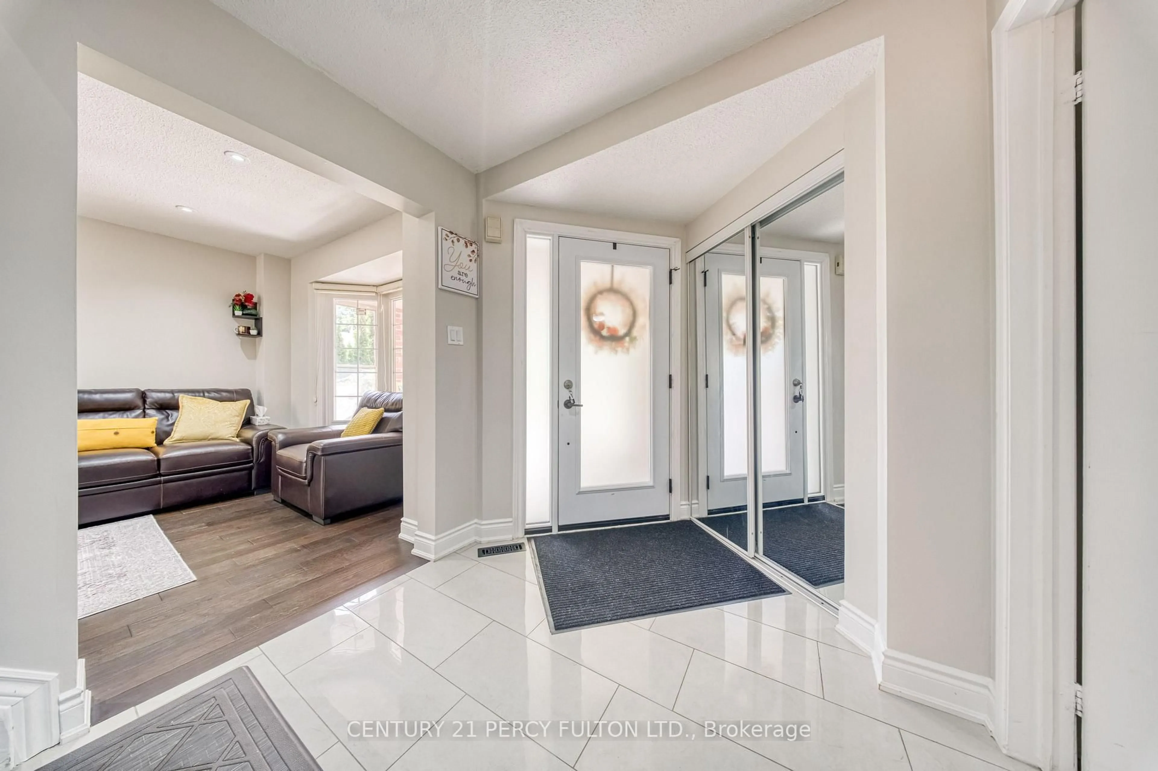 Indoor entryway for 46 Hearne Cres, Ajax Ontario L1T 3P6