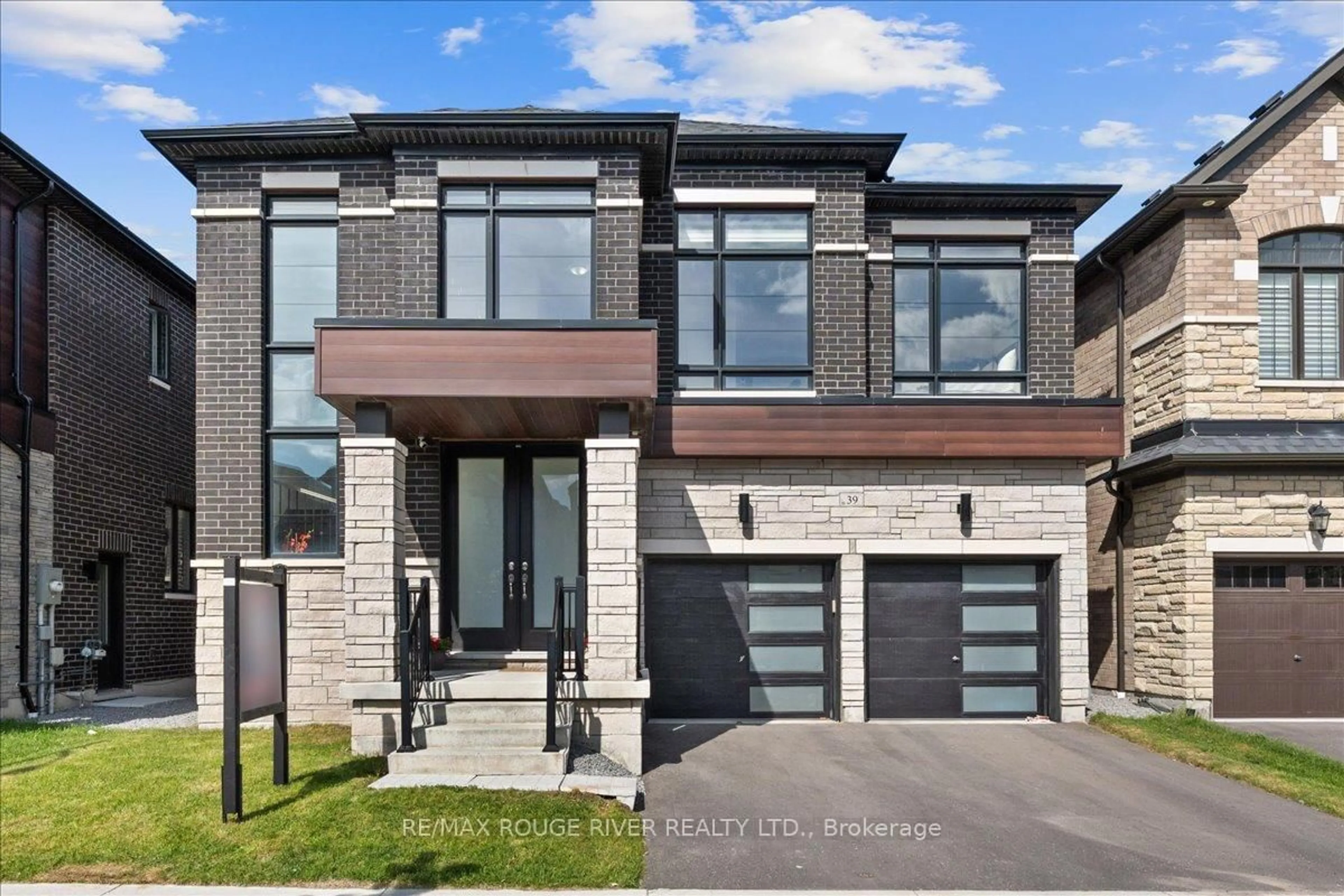 Home with brick exterior material, street for 39 Armilia Pl, Whitby Ontario L1P 0P8