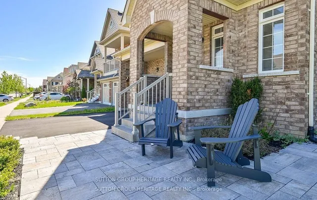 19 Northglen Blvd, Clarington 2
