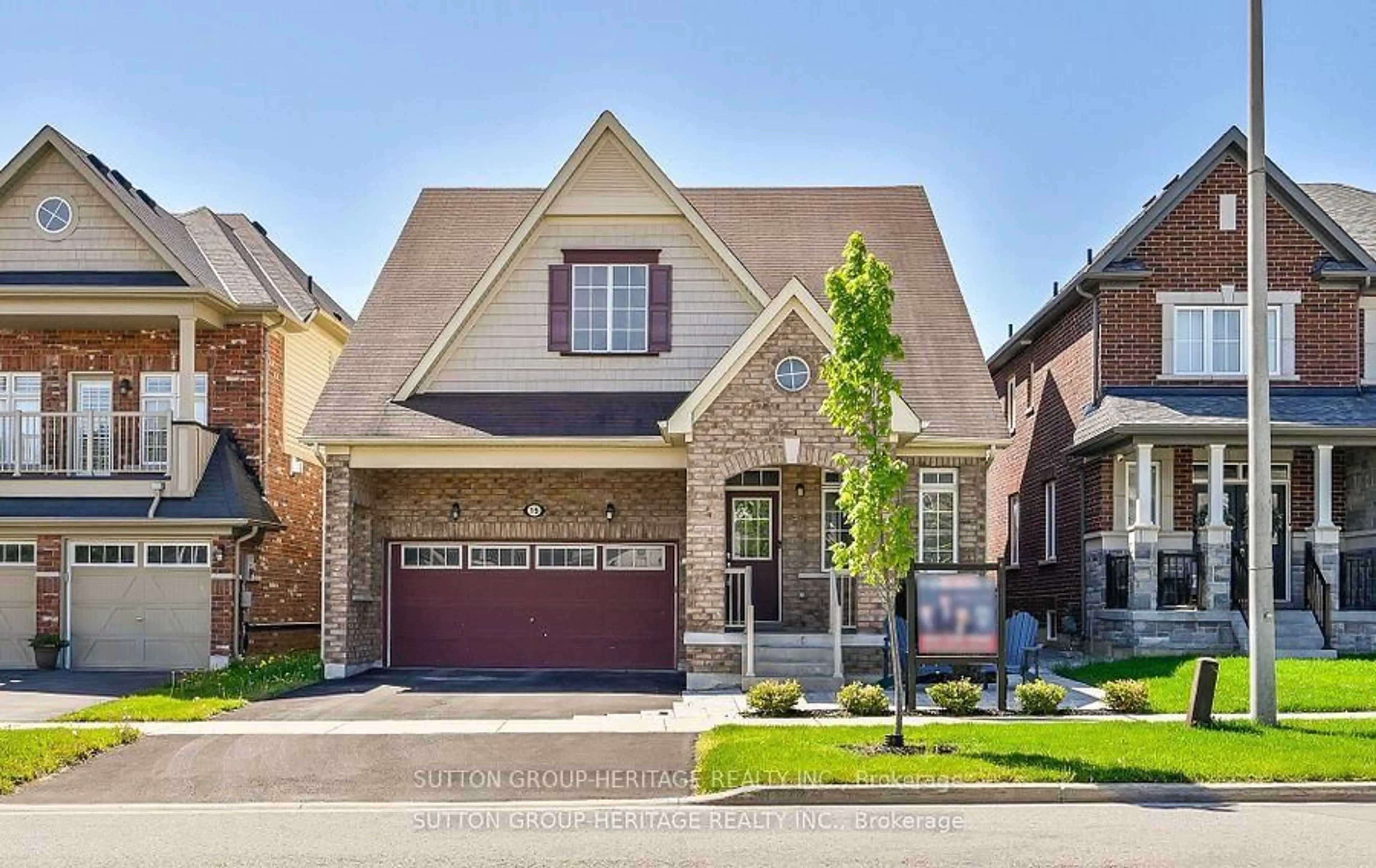 Home with brick exterior material, street for 19 Northglen Blvd, Clarington Ontario L1C 0N7
